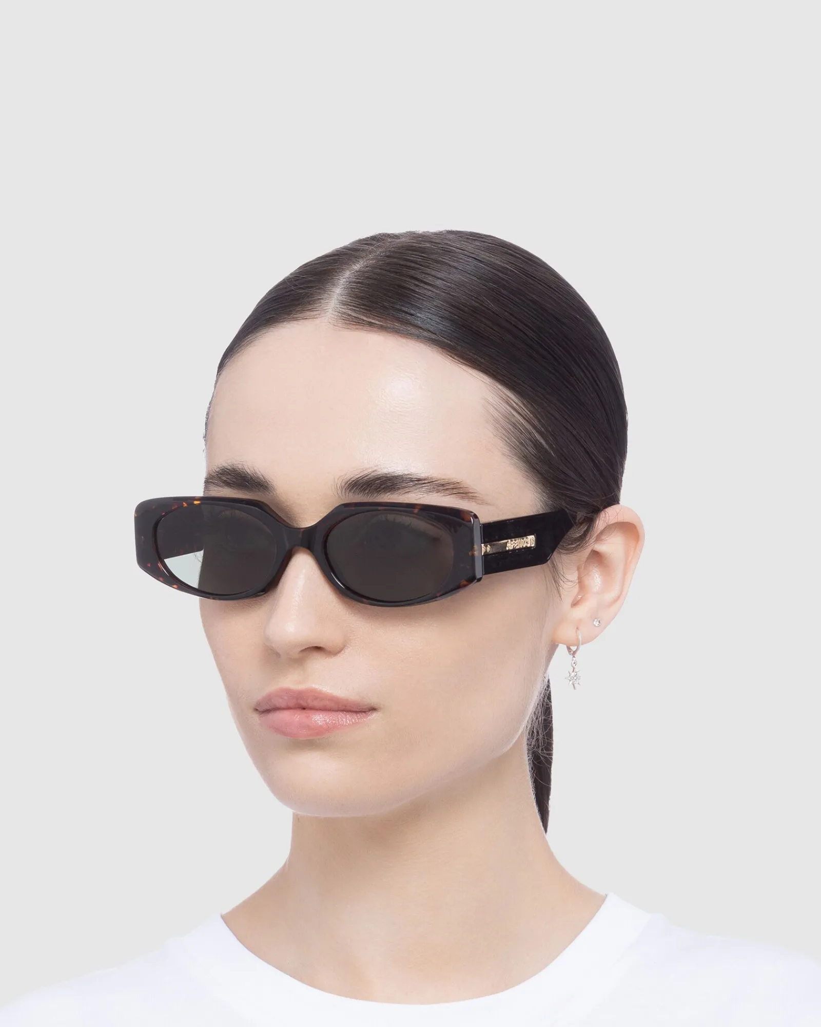 afends_x_le_specs_persona_4-1.webp New LE SPECS Afends X Persona Sunglasses Tort