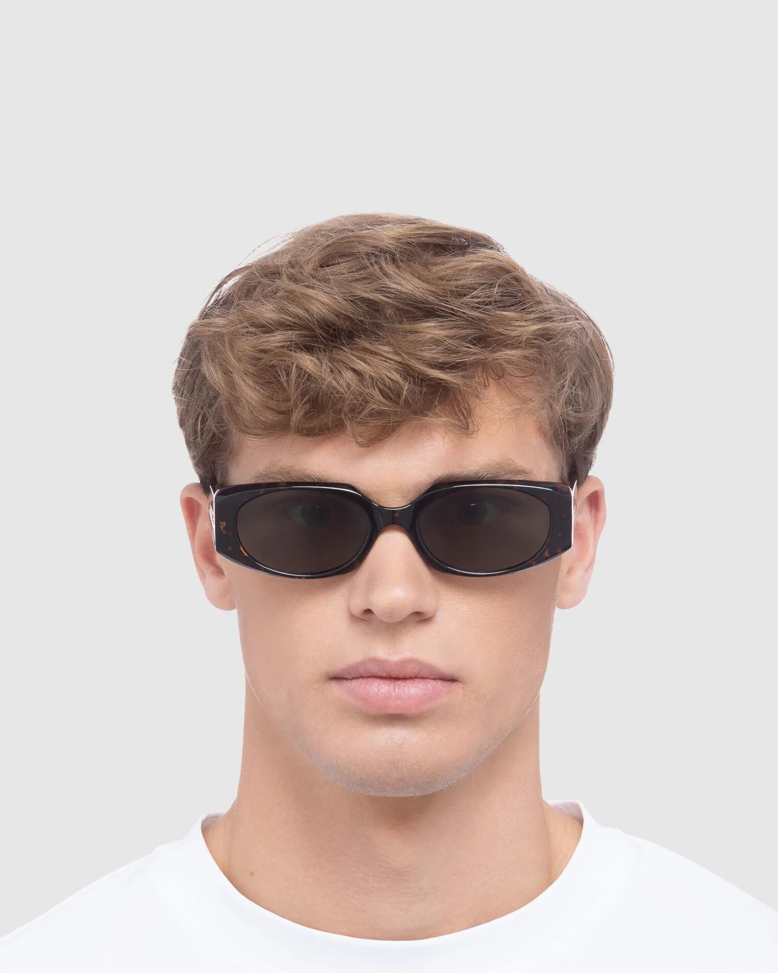 afends_x_le_specs_persona_5.webp New LE SPECS Afends X Persona Sunglasses Tort