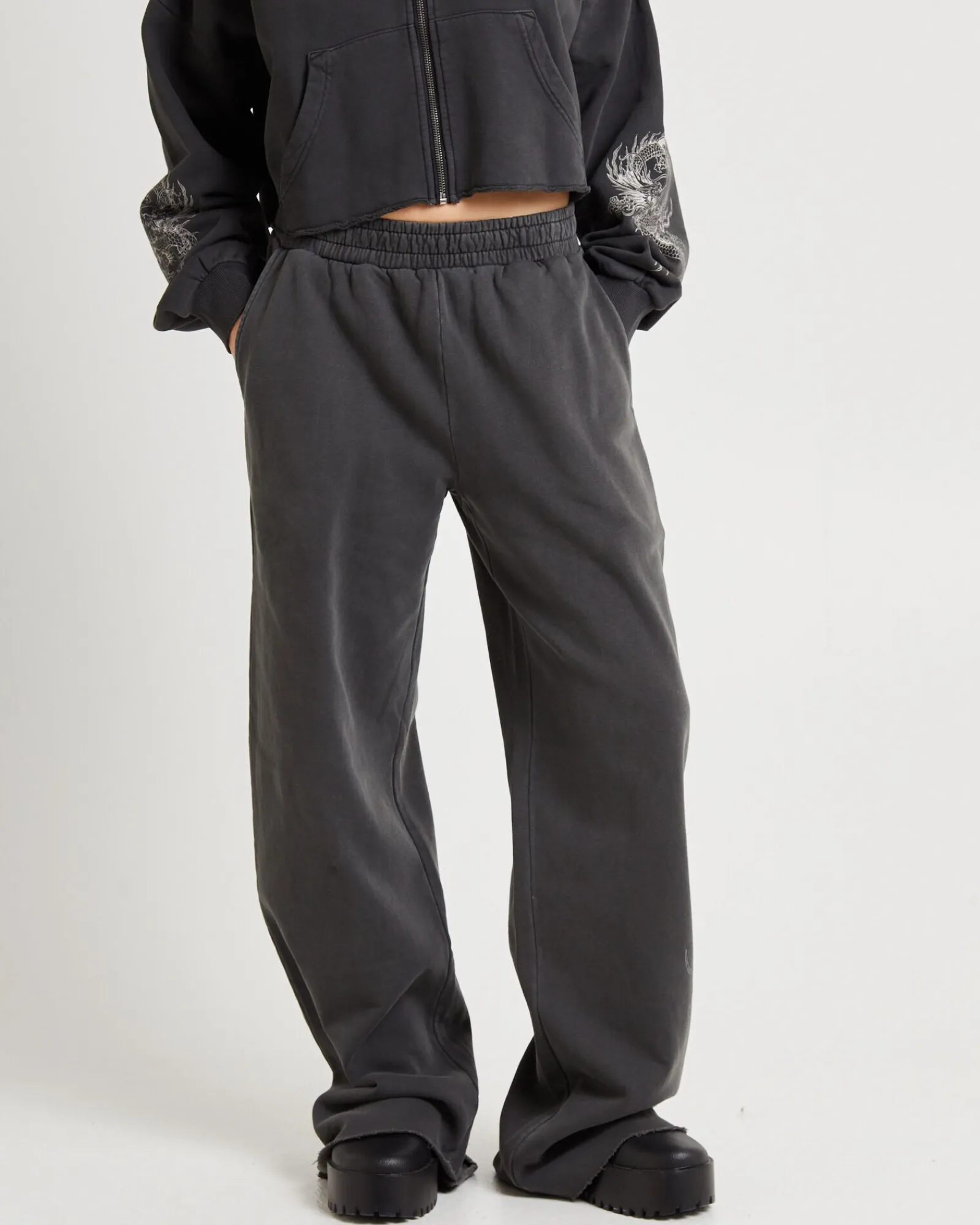 akio_straight_leg_trackpa_1.webp Cheap INSIGHT Akio Straight Leg Trackpants