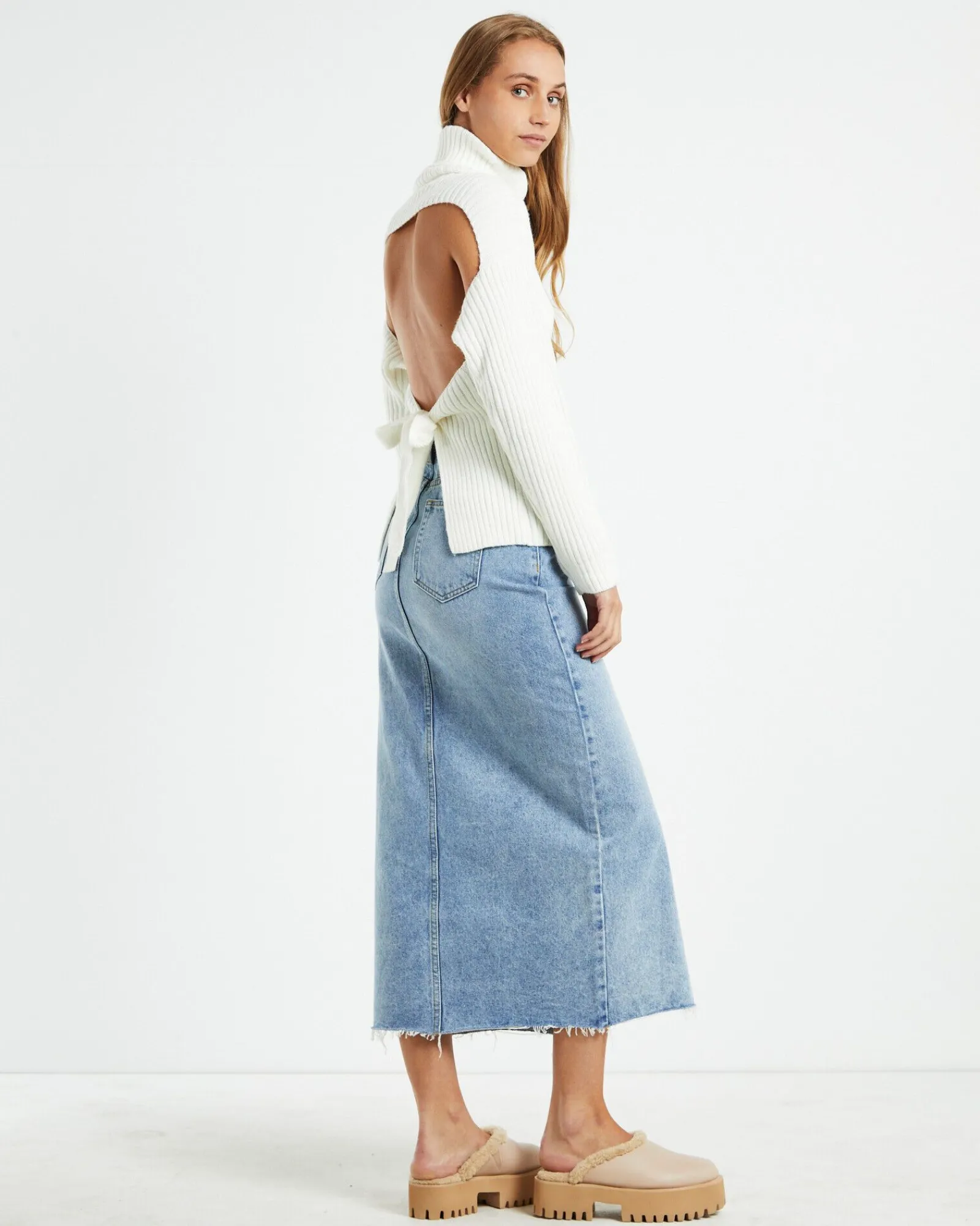 amina_tie_back_boxy_knit__3.webp Cheap ALICE IN THE EVE Amina Tie Back Boxy Knit Jumper White