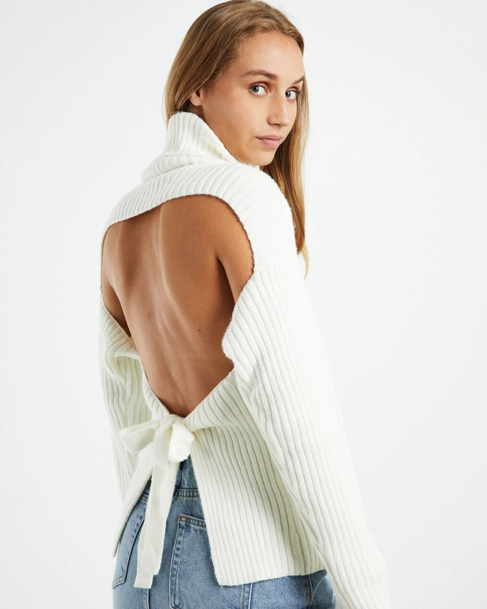 amina_tie_back_boxy_knit__4.webp Cheap ALICE IN THE EVE Amina Tie Back Boxy Knit Jumper White