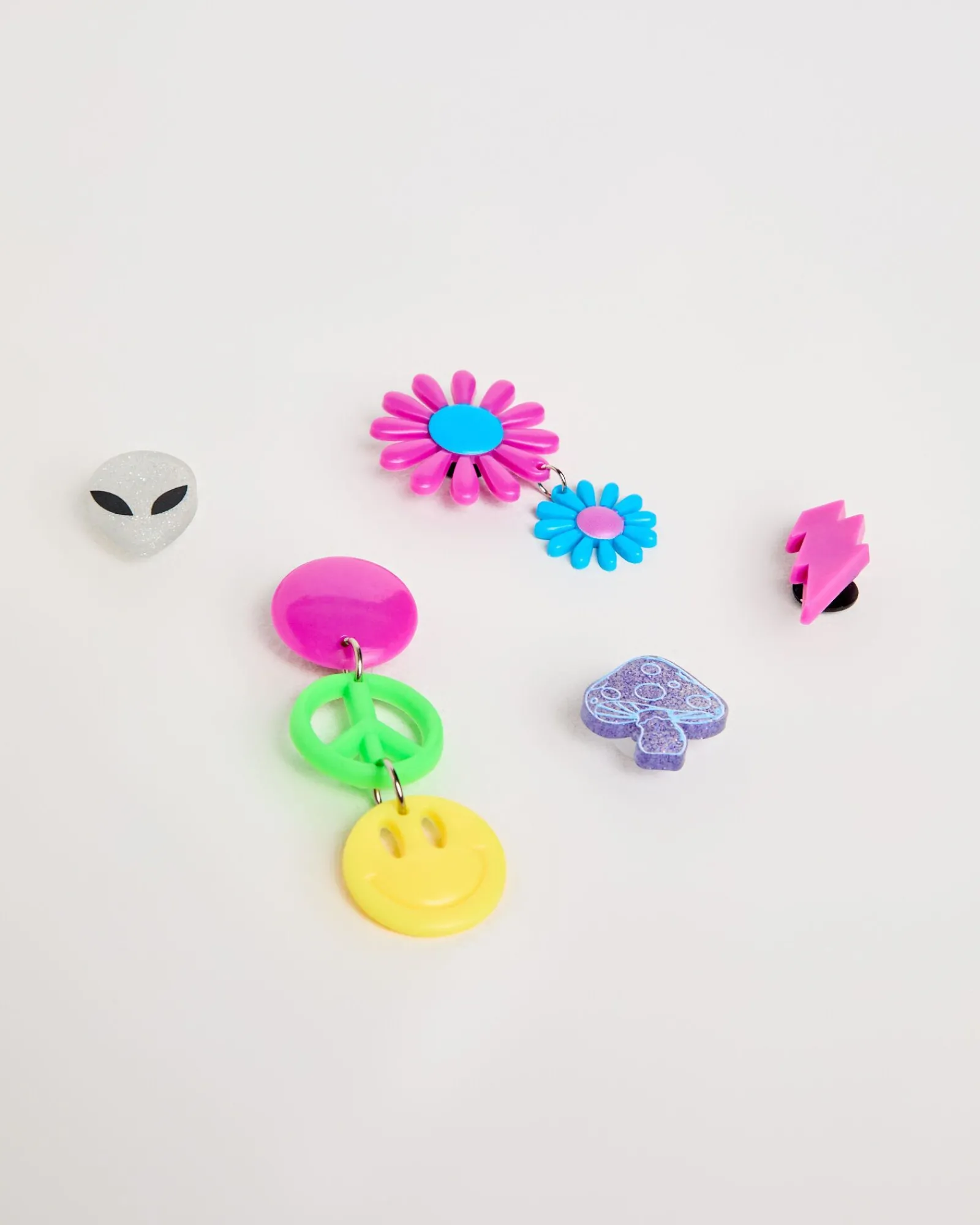 at_the_festival__pack_jib_0.webp Flash Sale CROCS At The Festival 5 Pack Jibbitz