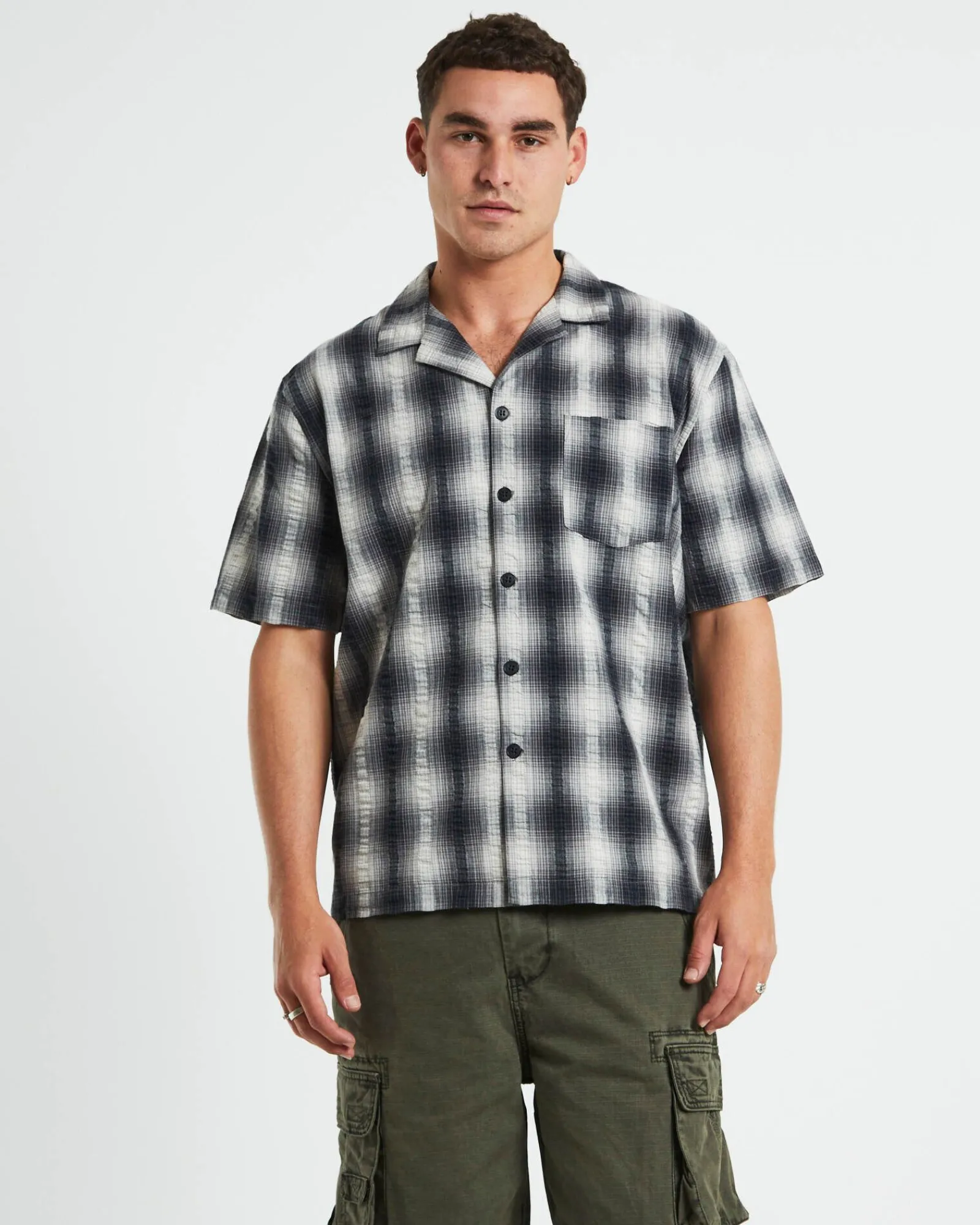 aura_check_short_sleeve_s_0.webp Store BLACK NOISE WHITE RAIN Aura Check Short Sleeve Shirt In Hombre Grey