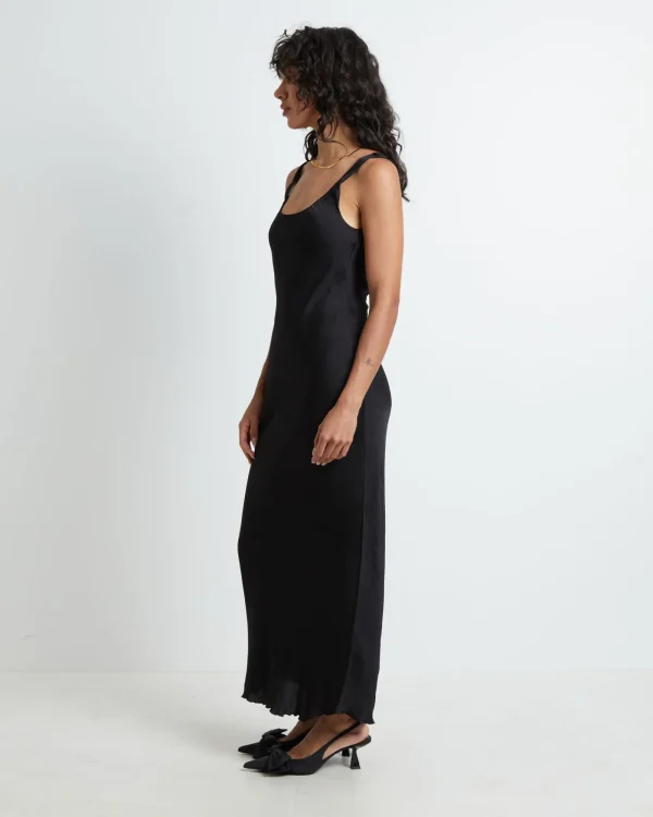 Fashion SNDYS Avada Maxi Dress