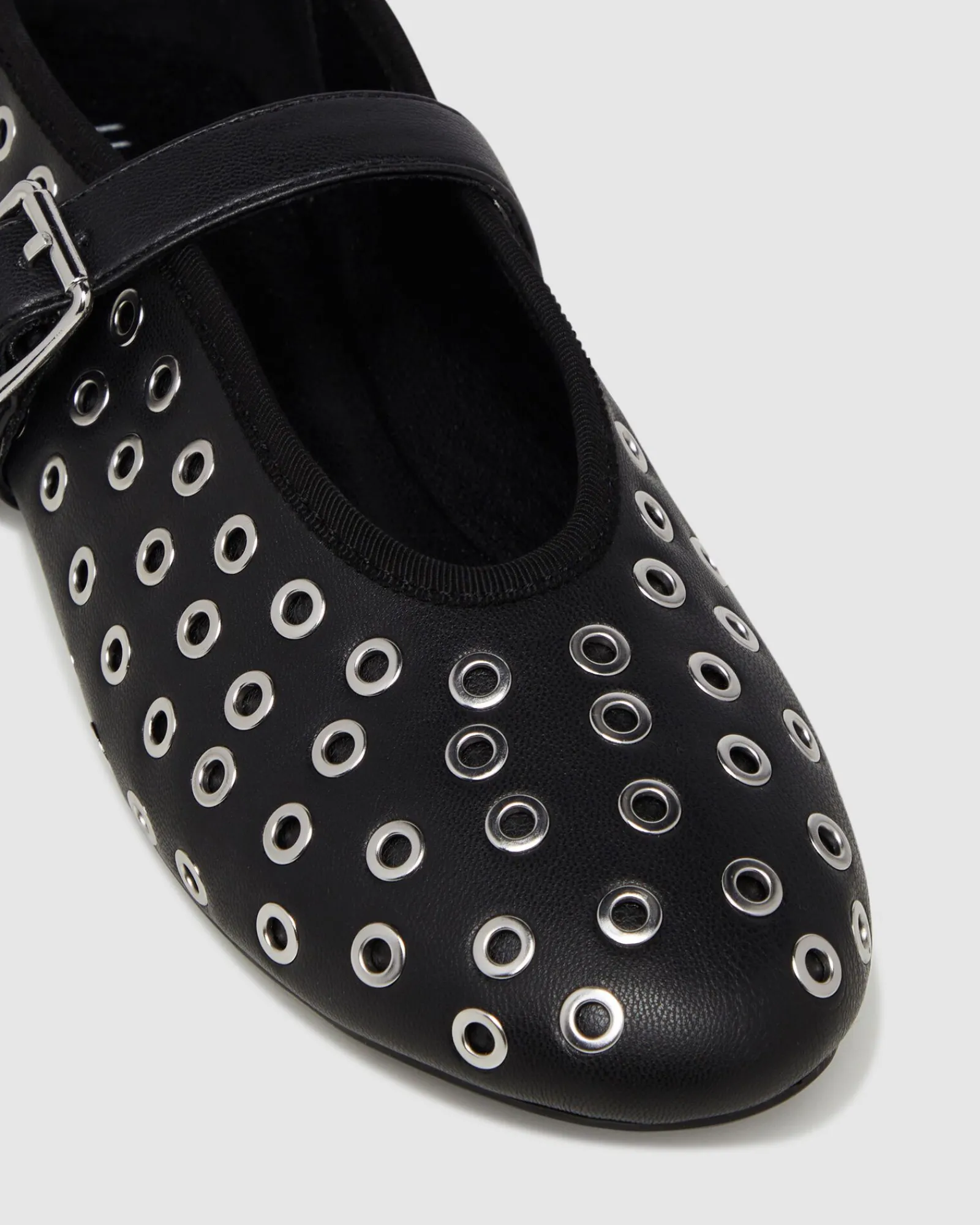 avalon_flats_black_1.webp Hot THERAPY Avalon Flats Black