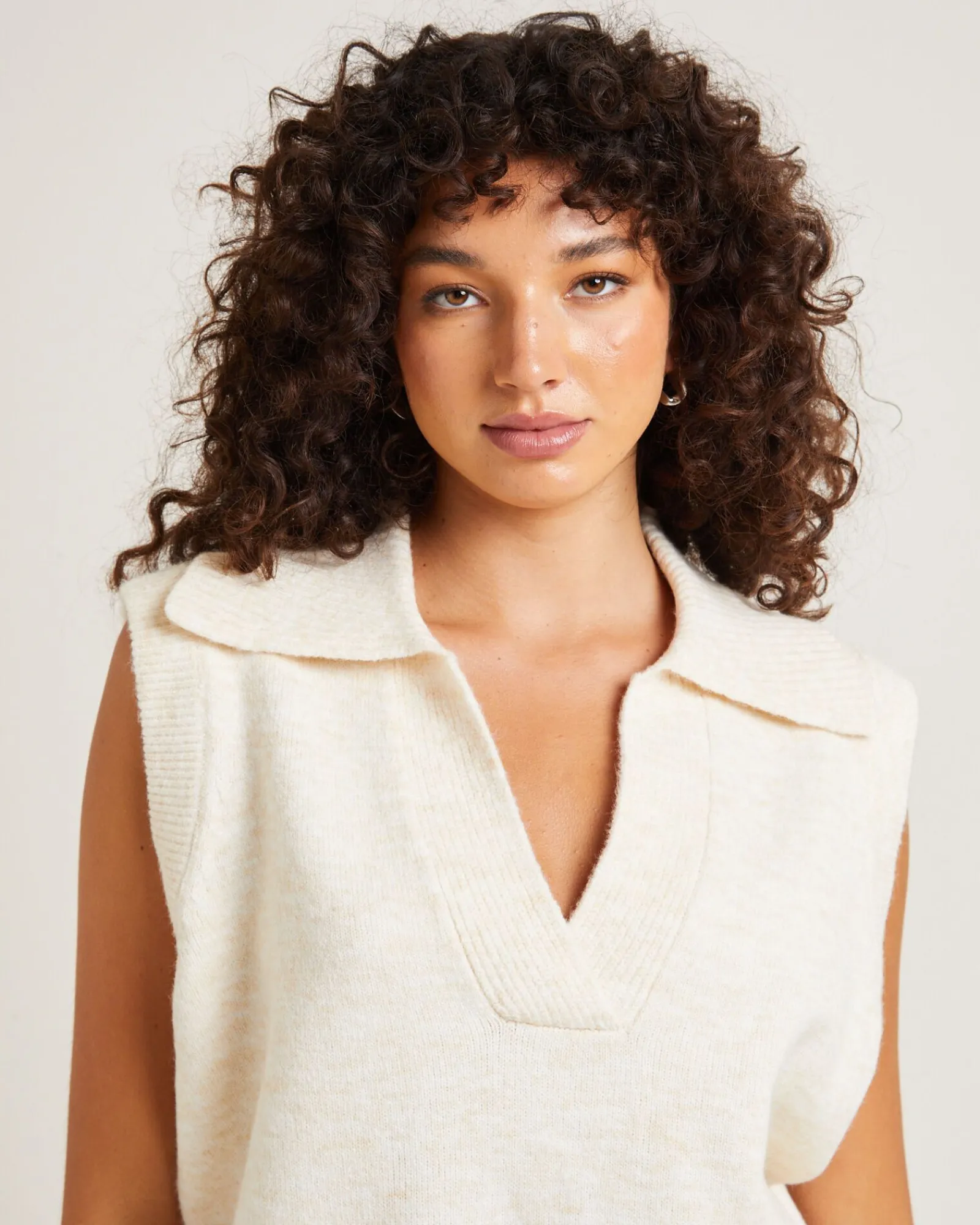 avari_knit_vest_oat_4.webp Cheap SUBTITLED Avari Knit Vest Oat