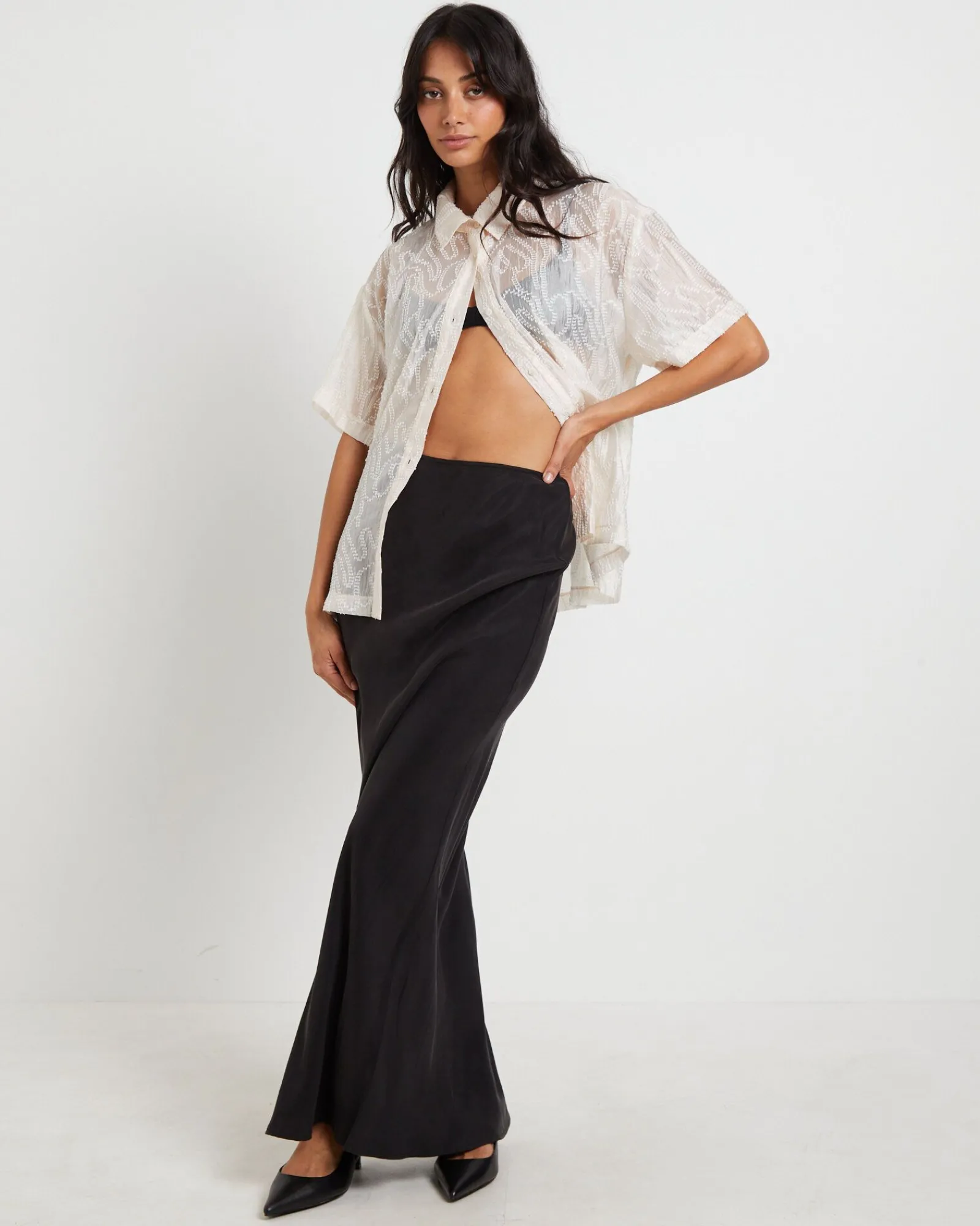 avery_sheer_textured_shor_2.webp Sale ALICE IN THE EVE Avery Sheer Textured Short Sleeve Shirt In White