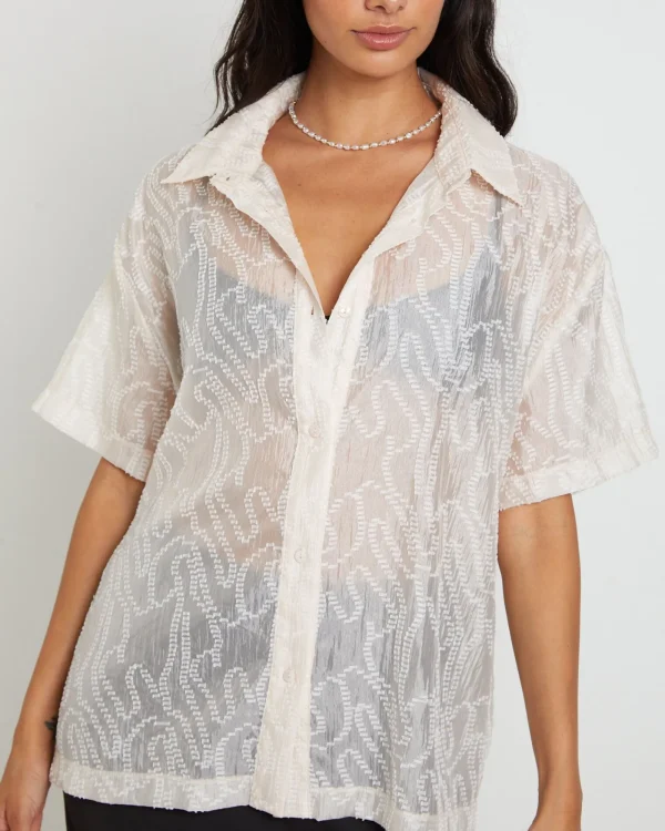 Sale ALICE IN THE EVE Avery Sheer Textured Short Sleeve Shirt In White