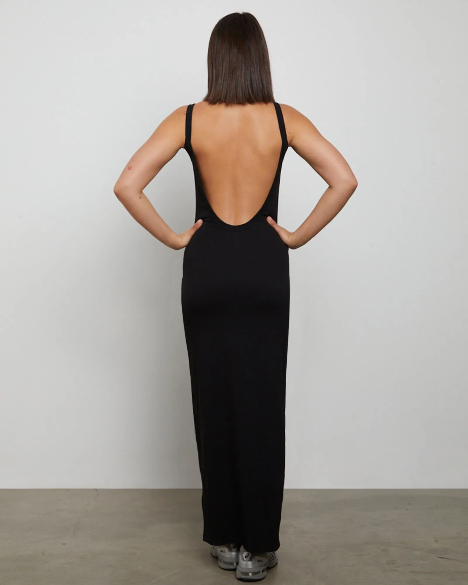 backless_midi_dress_in_bl_1.webp Discount GENERAL PANTS CO. BASICS Backless Midi Dress In Black