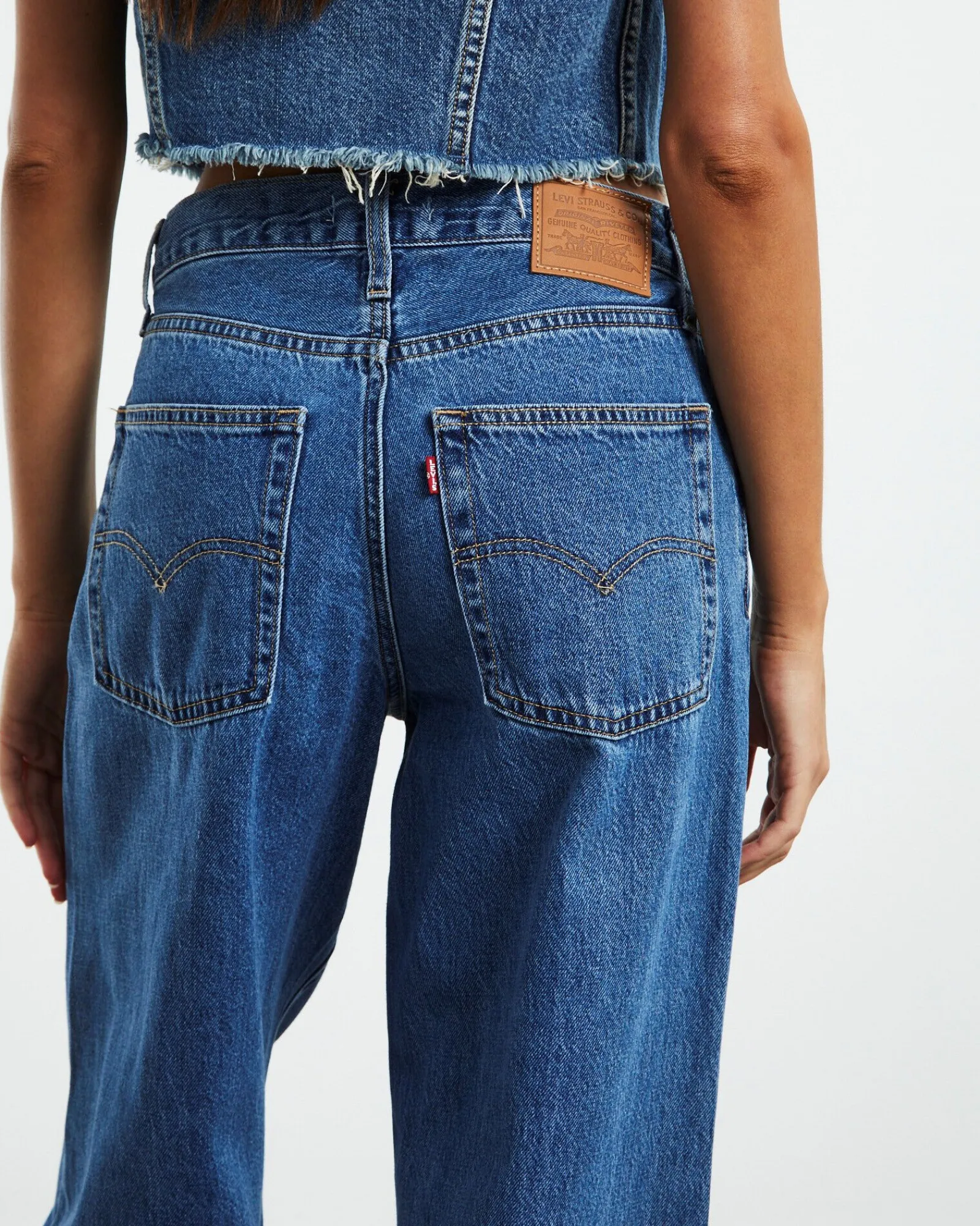 baggy_dad_jeans_hold_my_p_5.webp Best LEVIS Baggy Dad Jeans Hold My Purse Blue