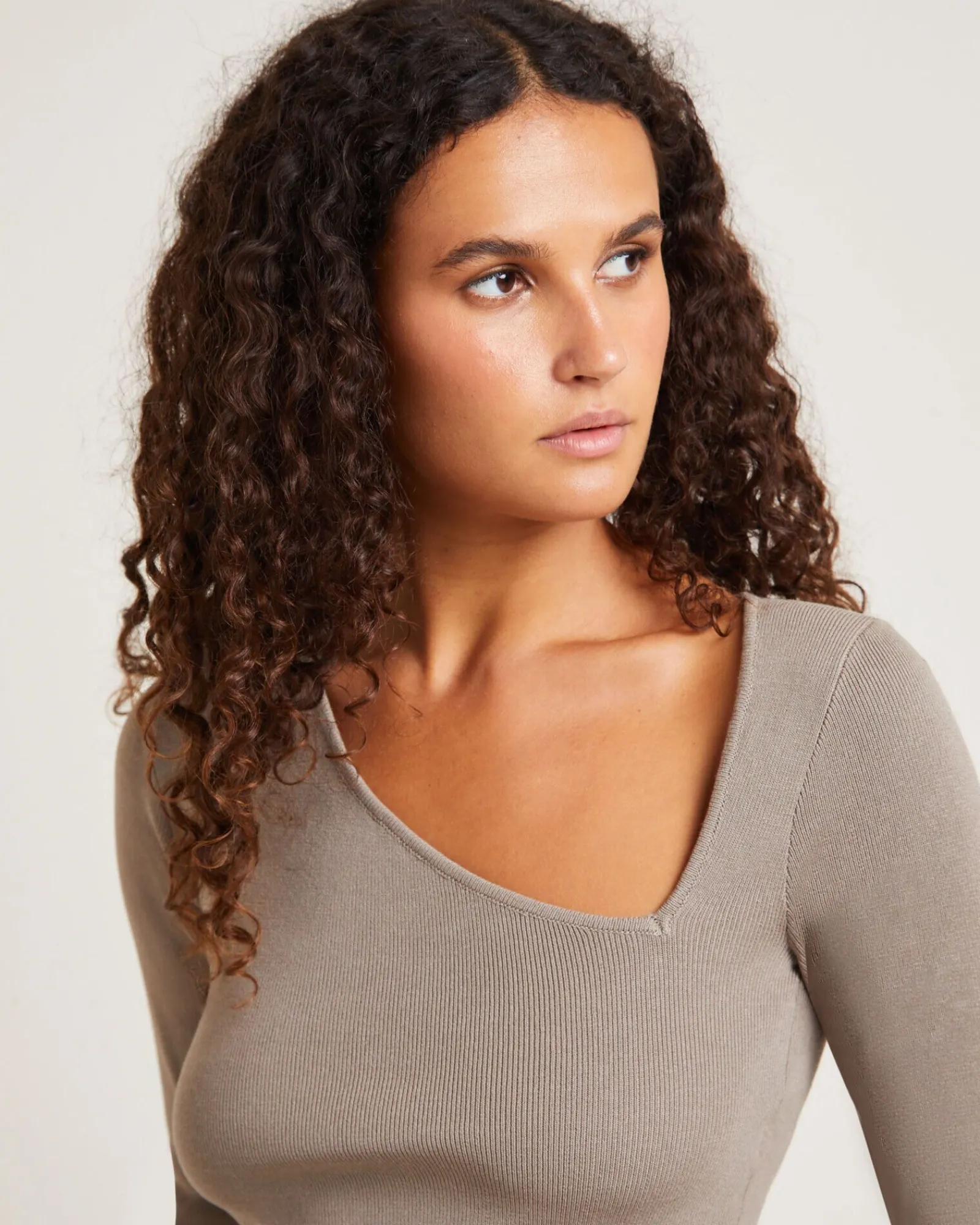 bianka_cut_out_compact_kn_5.webp Hot ALICE IN THE EVE Bianka Cut Out Compact Knit Top