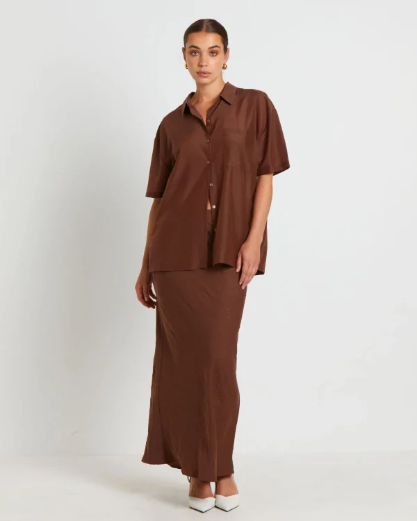 Online STUDIO Brooke Sheer Sheen Short Sleeve Shirt In Chocolate Brown