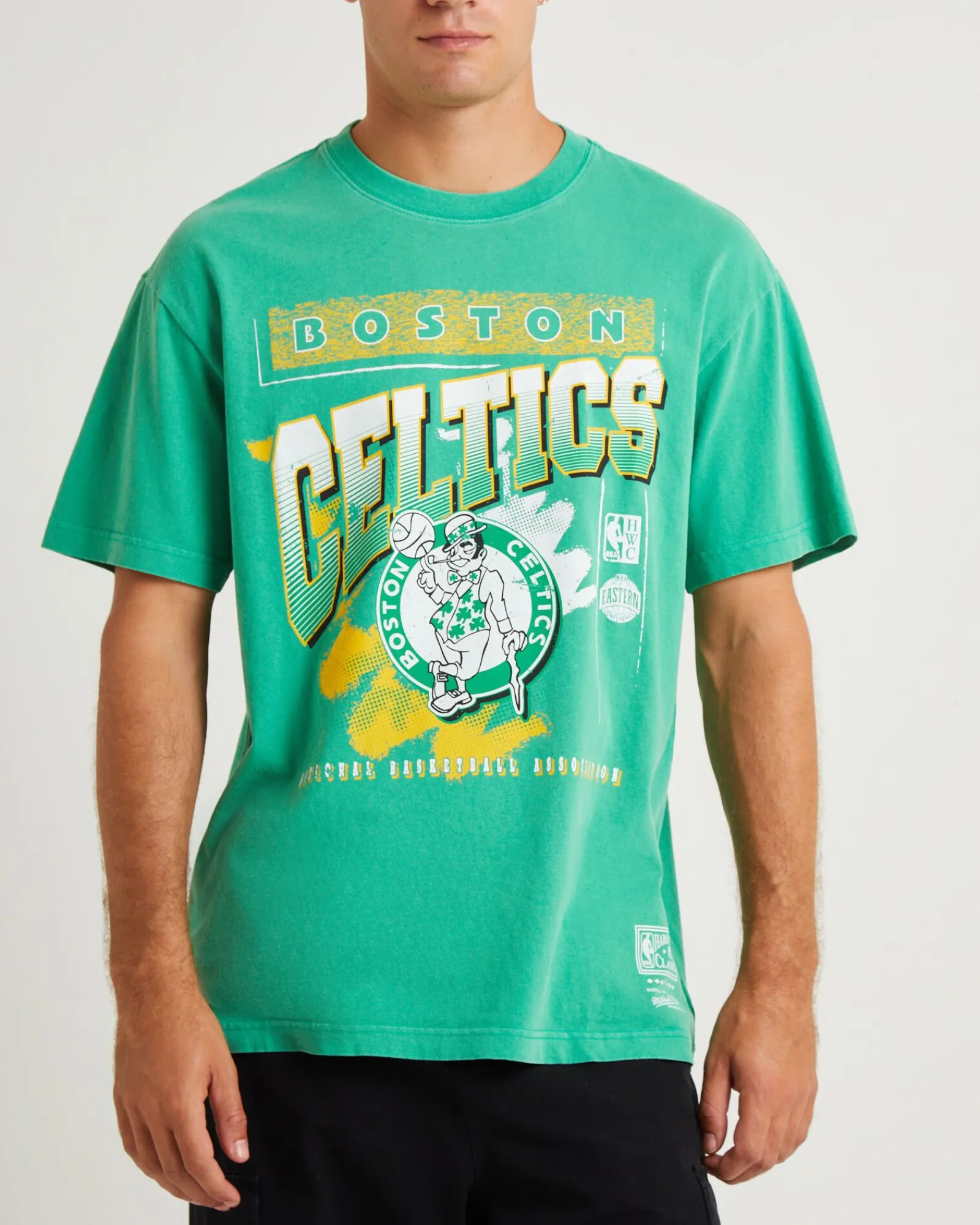 brush_off__celtics_tshirt_4.webp Flash Sale MITCHELL & NESS Brush Off 2.0 Celtics T-Shirt Green