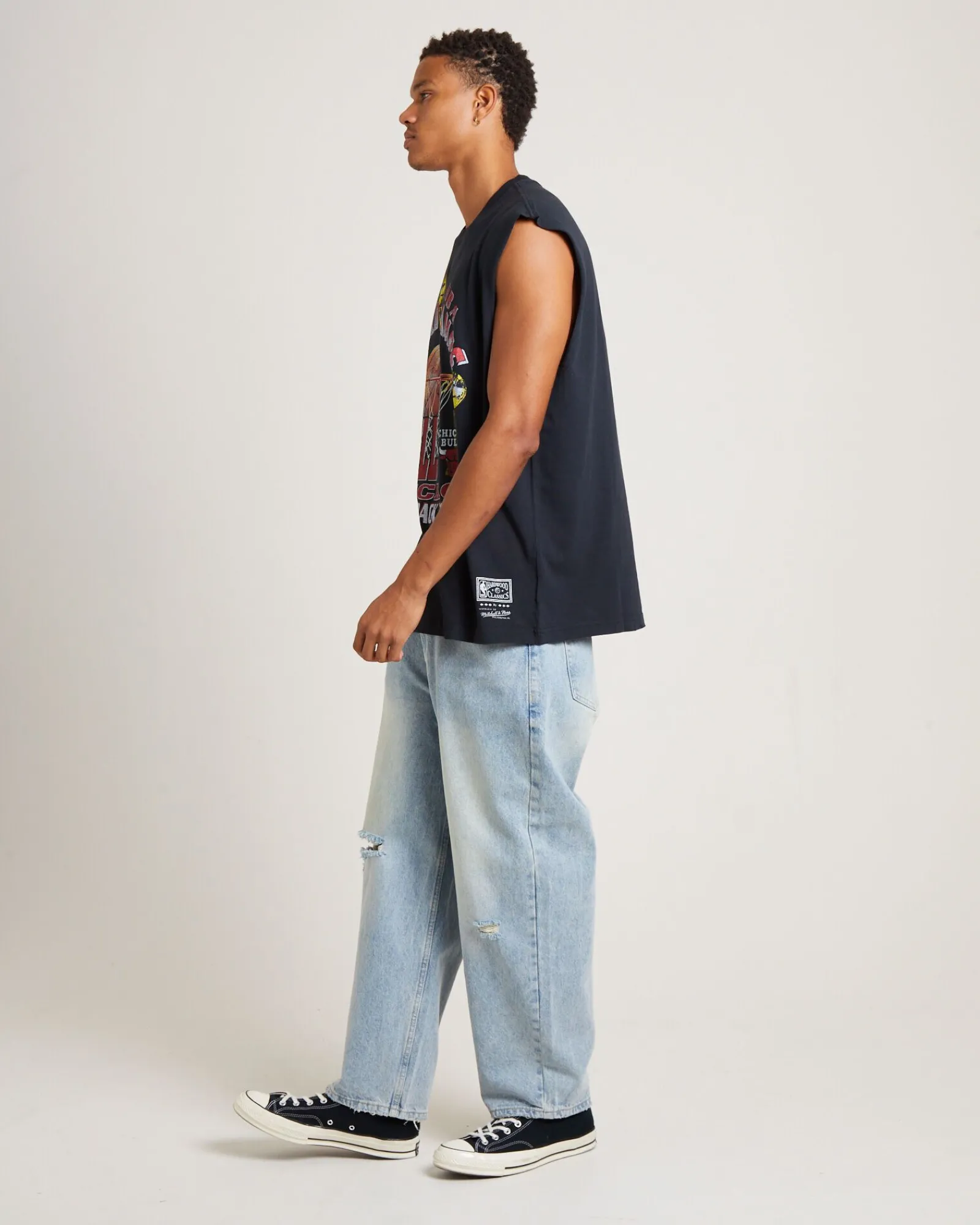 bulls_muscle_top_in_faded_3.webp Cheap MITCHELL & NESS Bulls Muscle Top In Faded Black