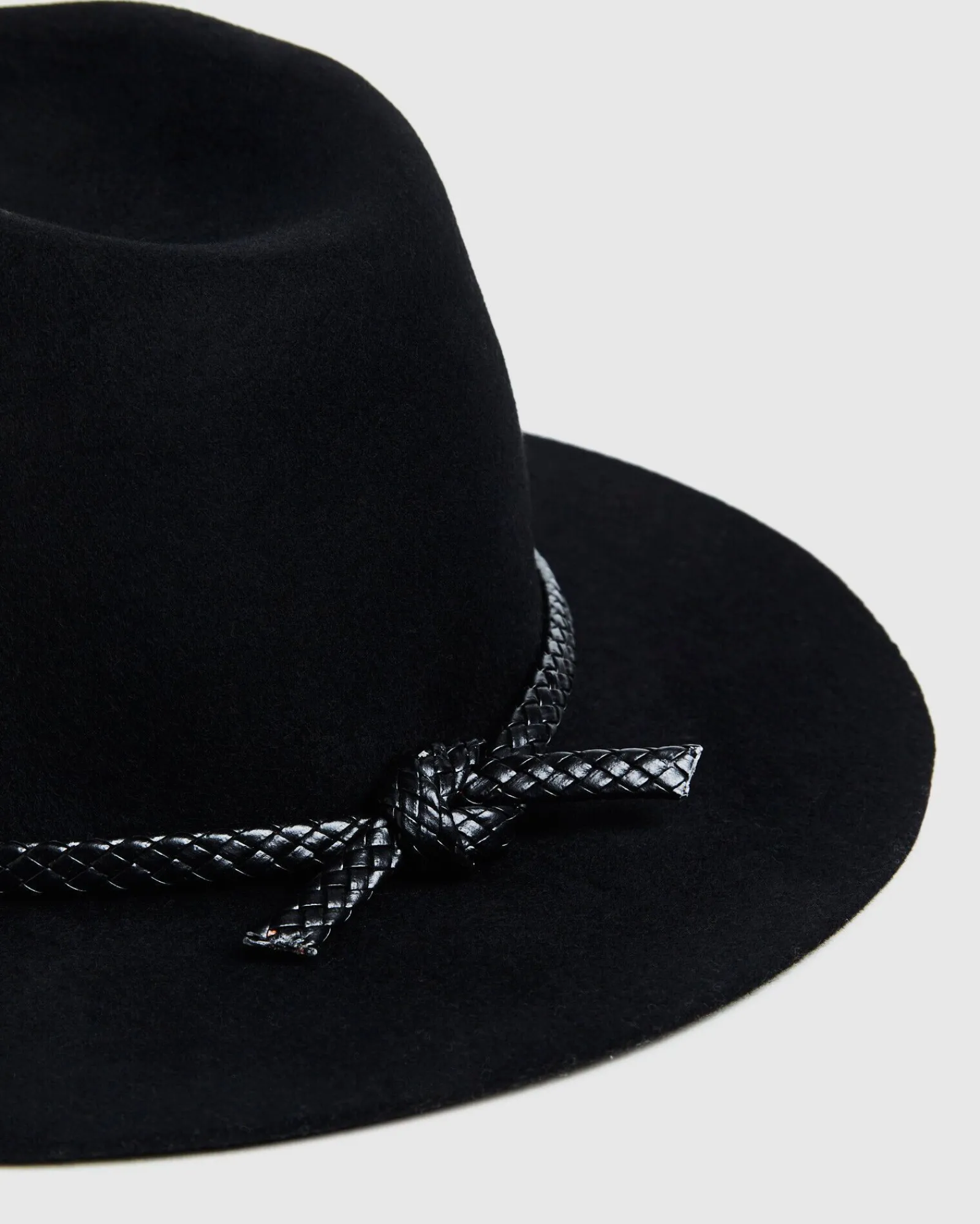 cape_fedora_black_3.webp Shop INSIGHT Cape Fedora Black