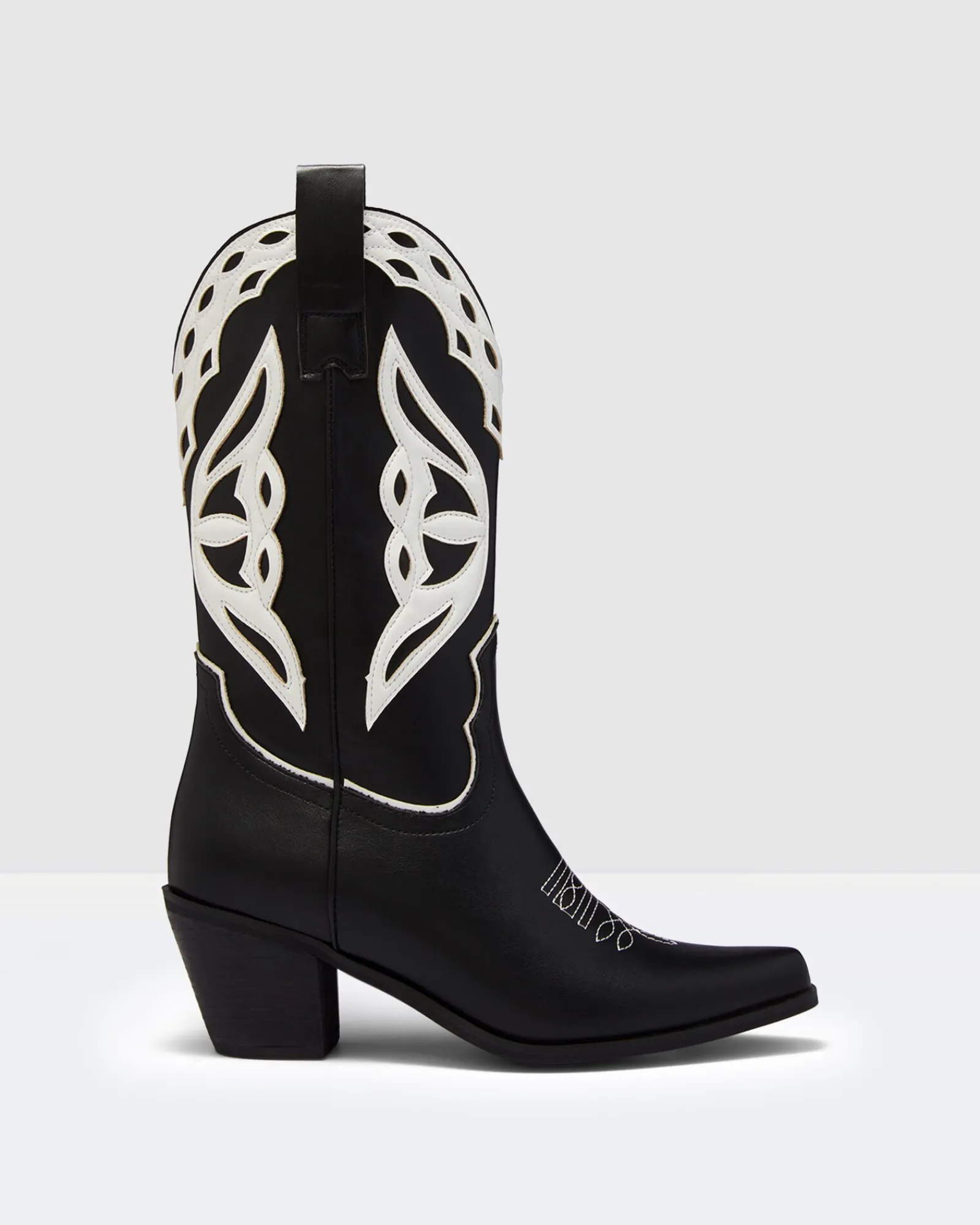 chicago_boots_blackwhite_0.webp Fashion THERAPY Chicago Boots Black/White