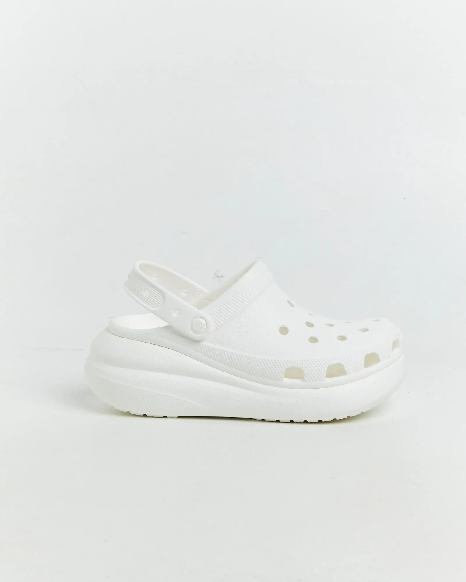 classic_crush_clogs_white_0.webp Sale CROCS Classic Crush Clogs White