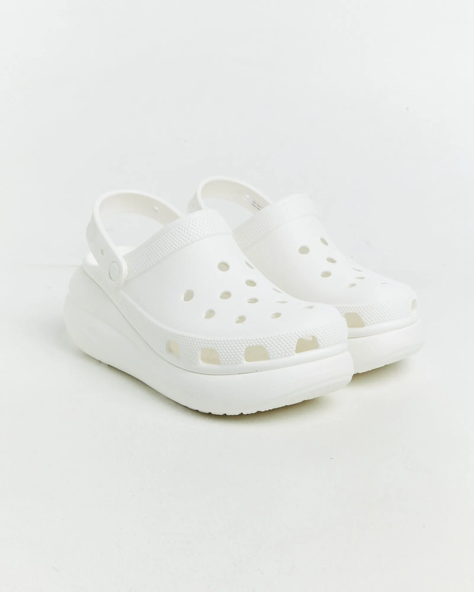 classic_crush_clogs_white_1.webp Sale CROCS Classic Crush Clogs White