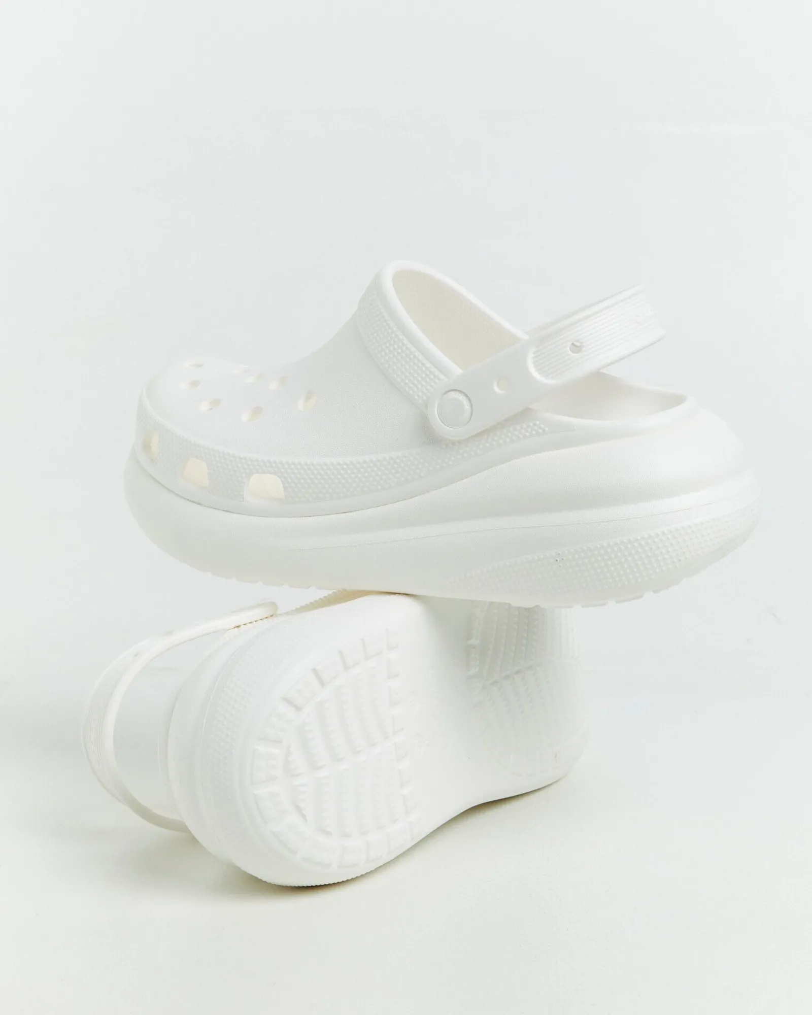 classic_crush_clogs_white_3.webp Sale CROCS Classic Crush Clogs White