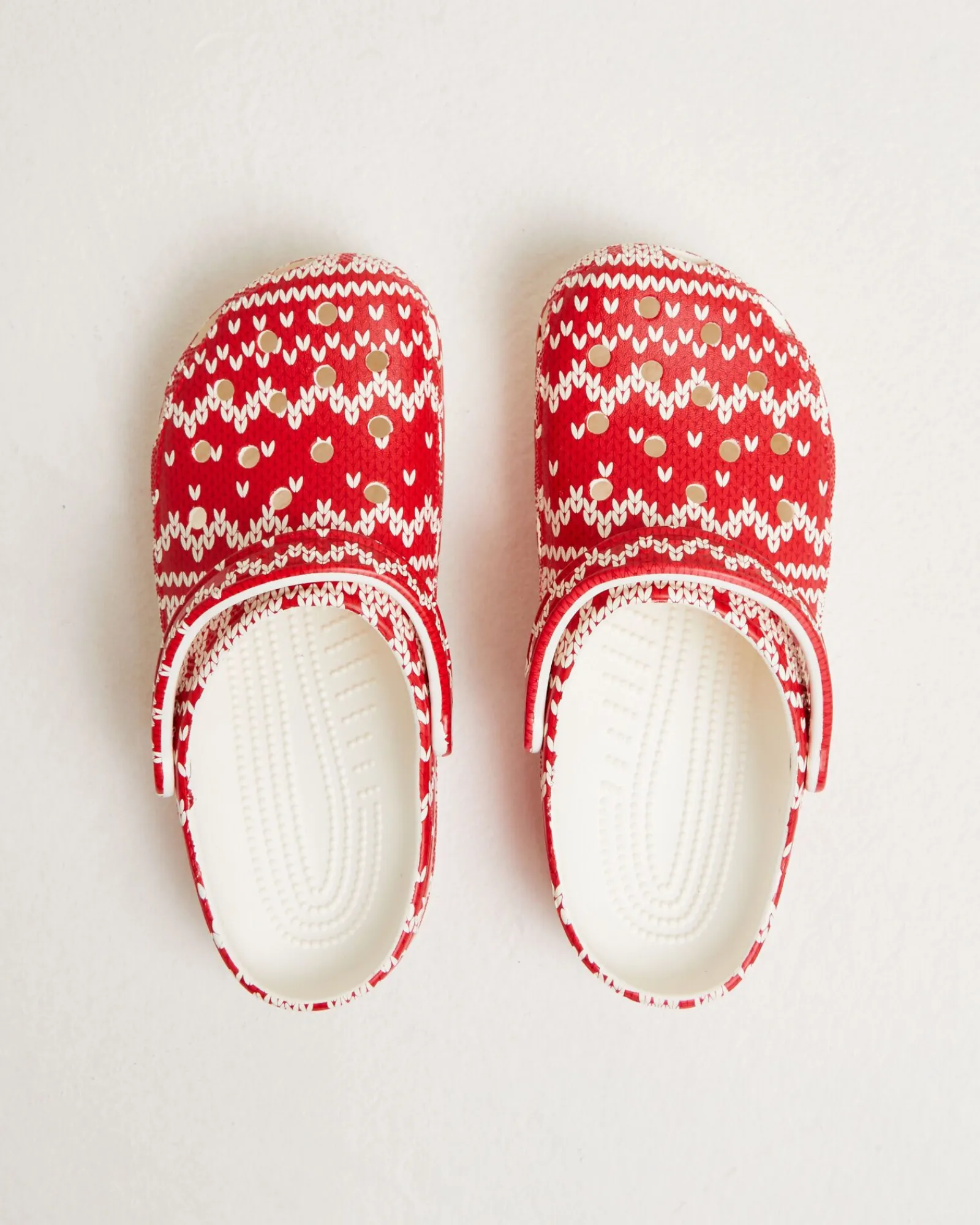 classic_holiday_sweater_c_1.webp Flash Sale CROCS Classic Holiday Sweater In Multi