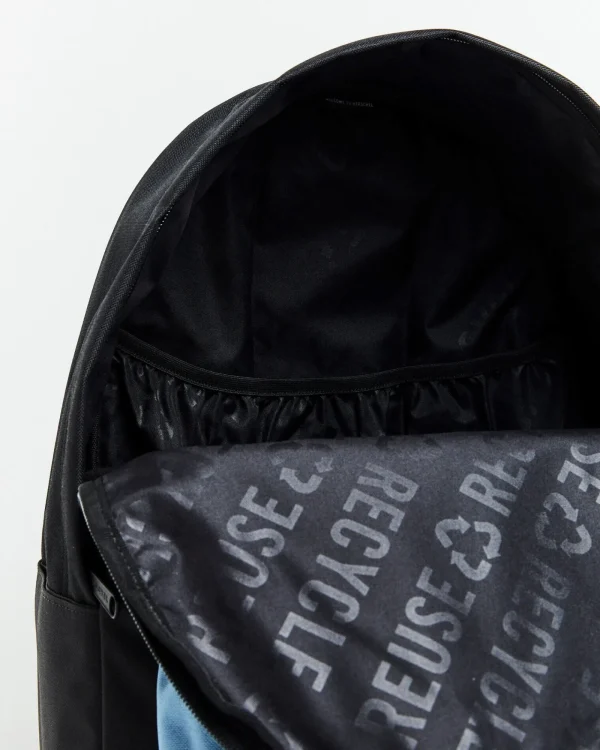 Shop HERSCHEL SUPPLY CO Classic X-Large Backpack Black/Blue
