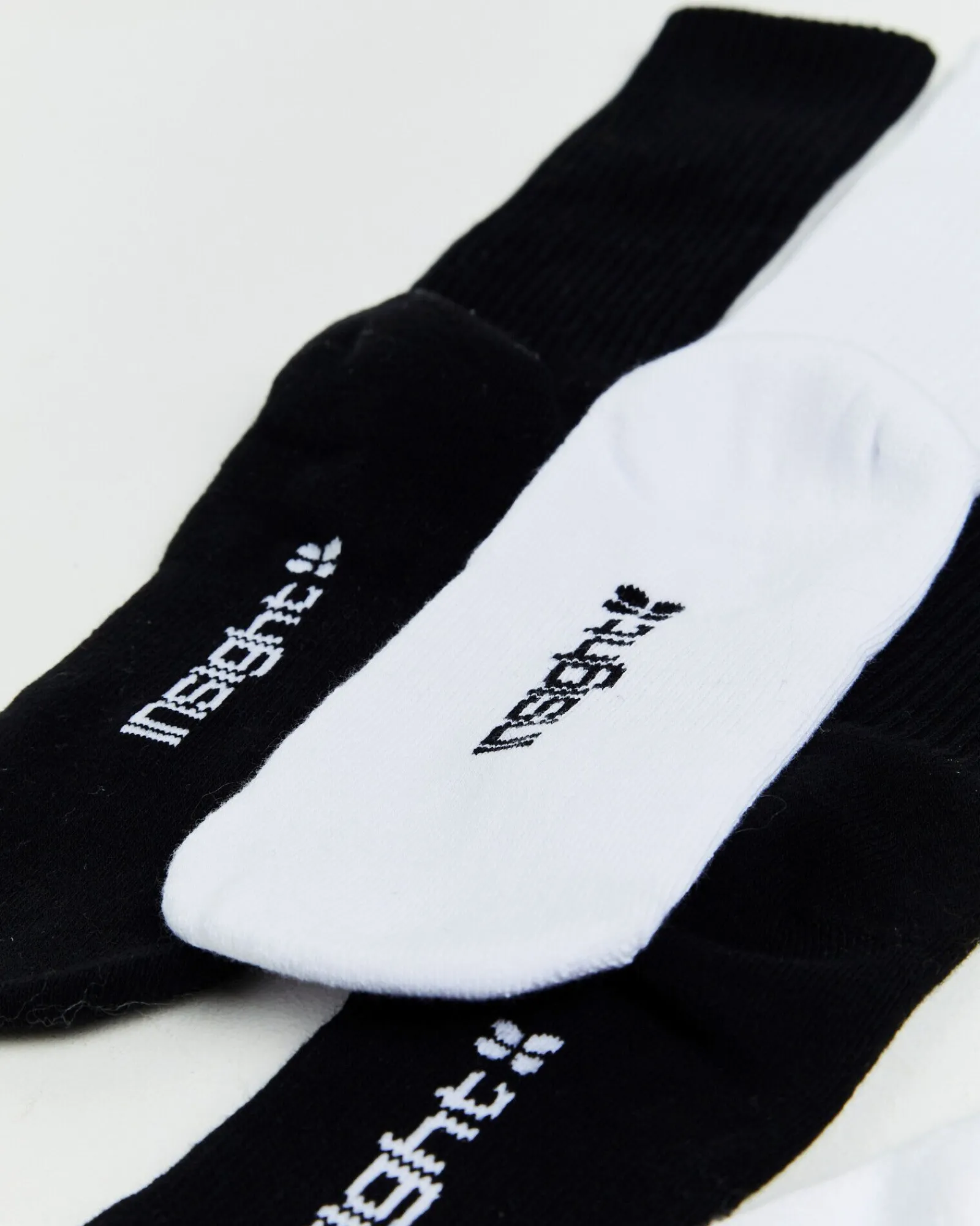 core_crew_socks__pack_whi_1.webp Discount INSIGHT Core Crew Socks 2 Pack White/Black