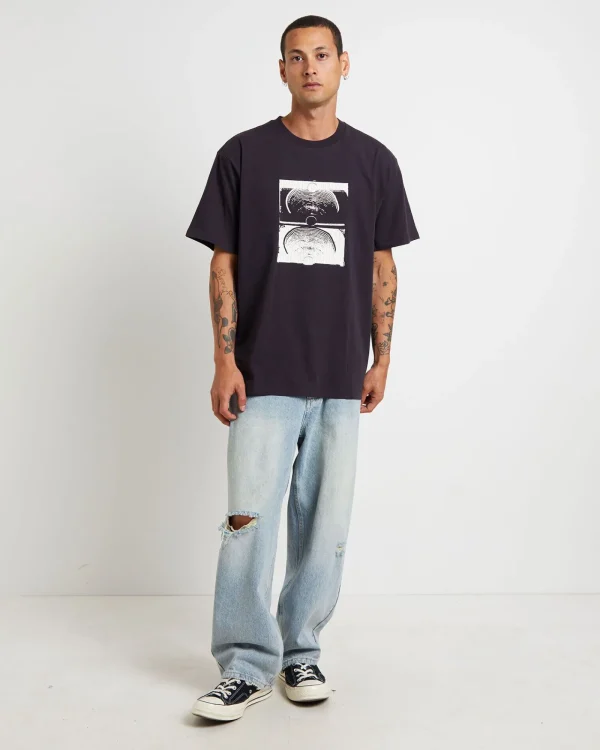 Flash Sale FORMER Cracked Crux Short Sleeve T-Shirt In Navy