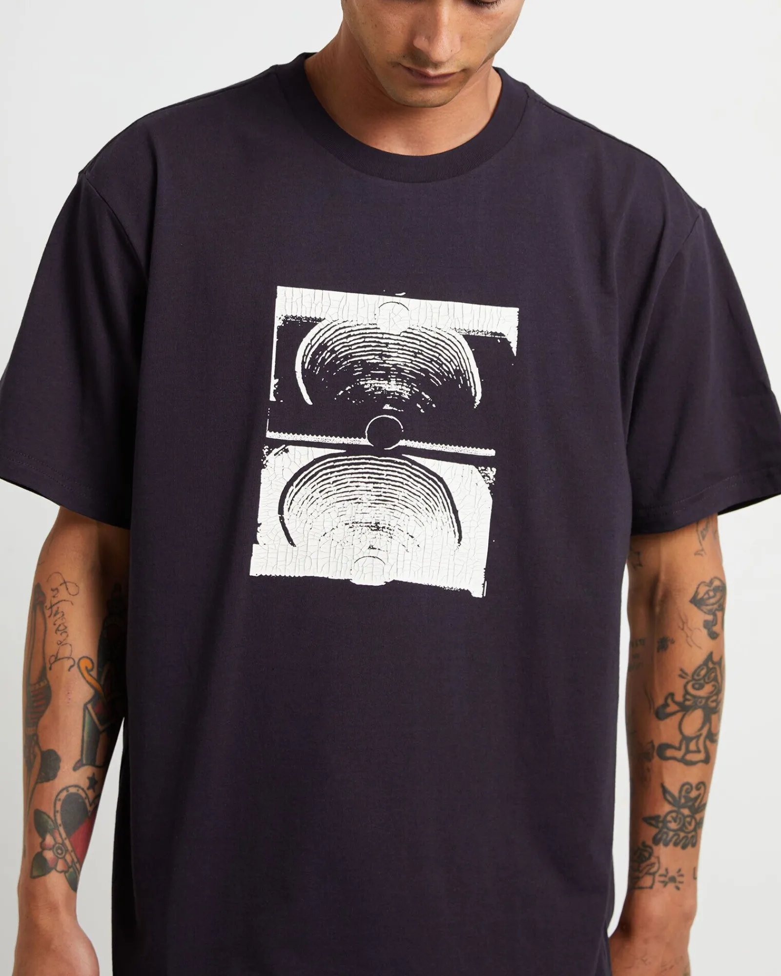 cracked_crux_short_sleeve_4-1.webp Flash Sale FORMER Cracked Crux Short Sleeve T-Shirt In Navy