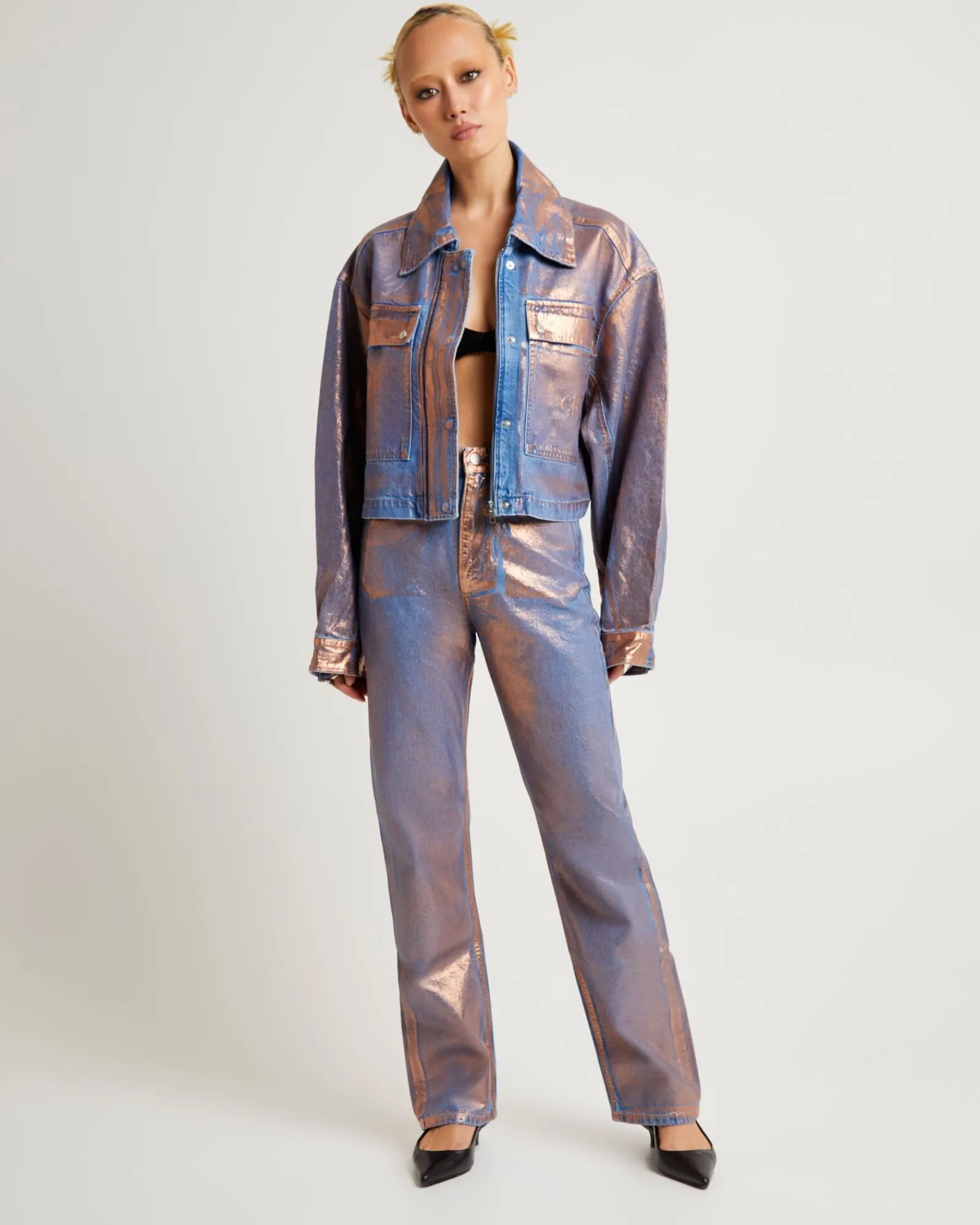 cropped_metallic_denim_sh_2.webp Flash Sale CALVIN KLEIN Cropped Metallic Denim Shirt Jacket
