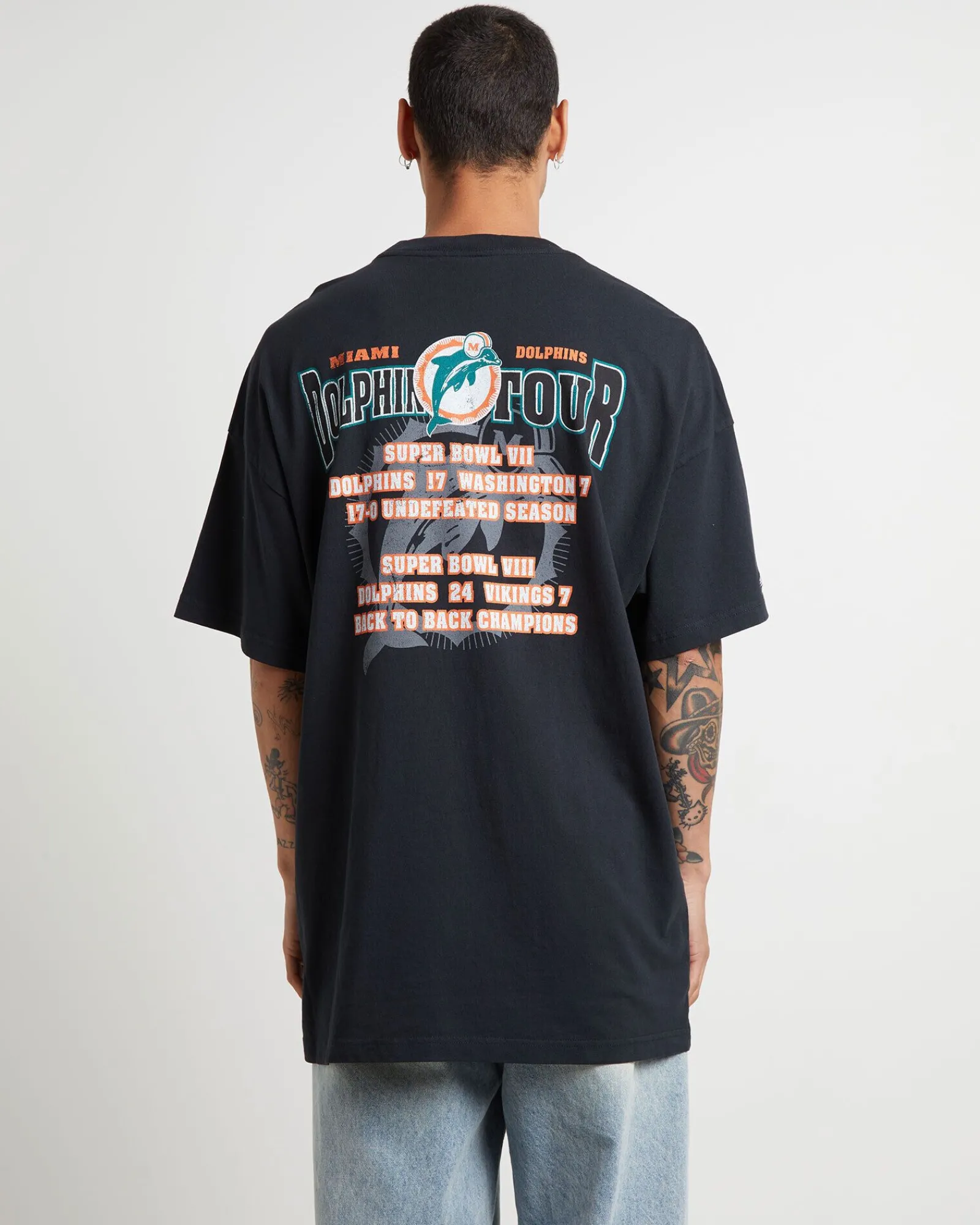 dolphins_tour_short_sleev_1.webp Cheap MITCHELL & NESS Dolphins Tour Short Sleeve T-Shirt In Black