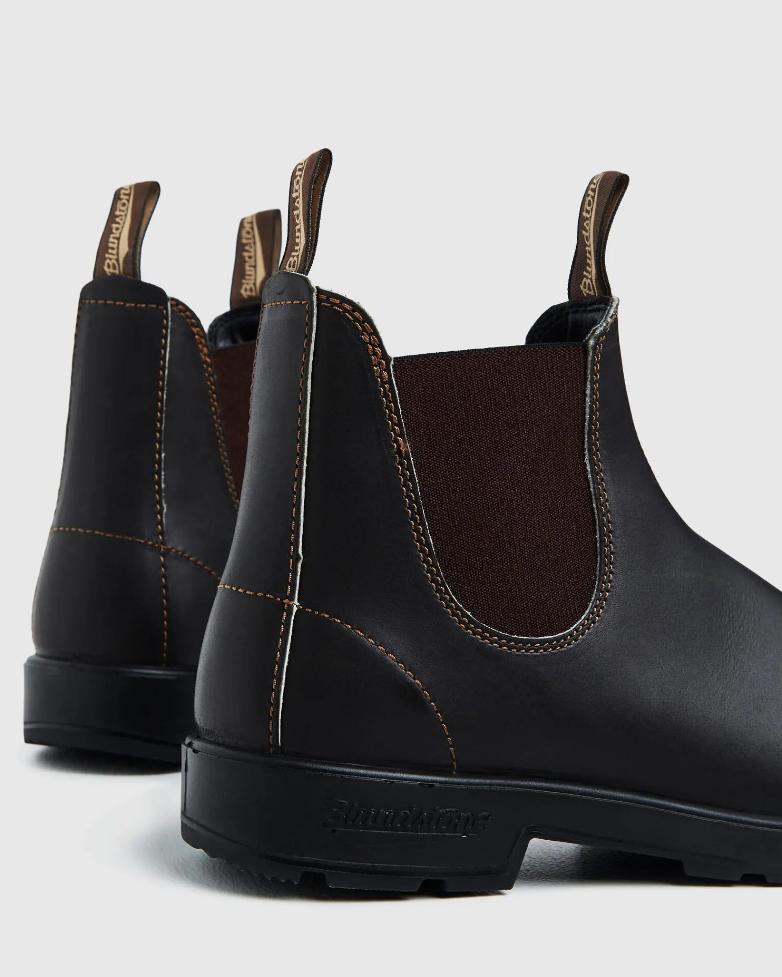 elastic_side_boots_brown_4.webp Shop BLUNDSTONE 500 Elastic Side Boots Brown