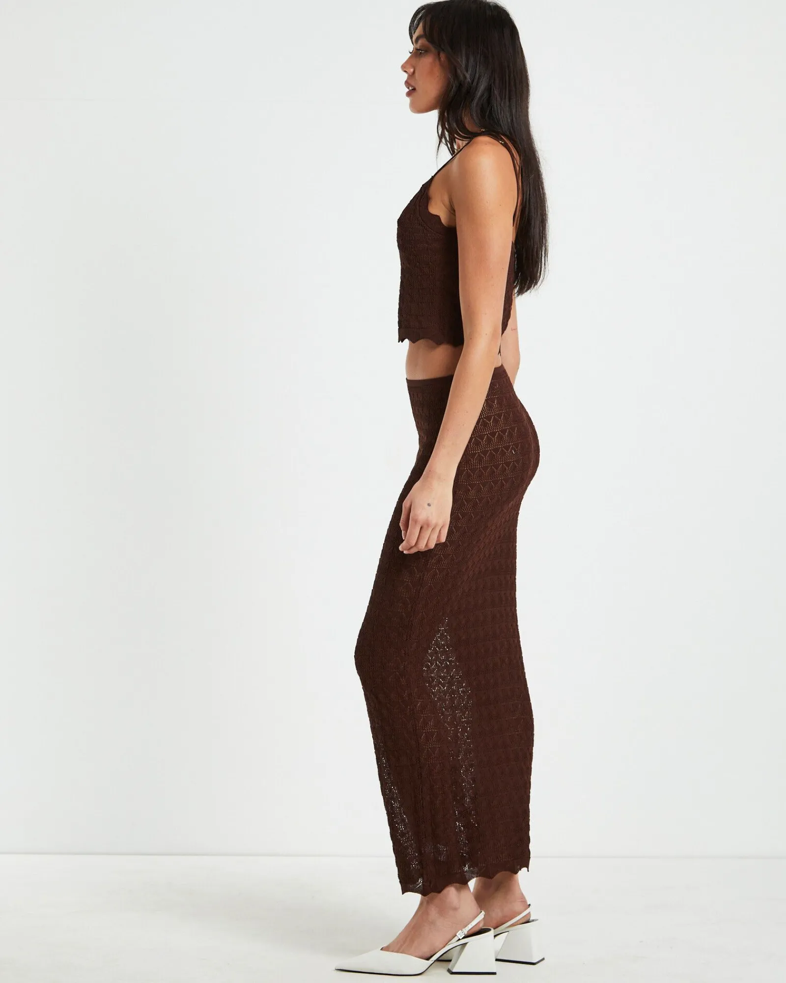 eleanora_lace_knit_cami_d_3.webp Store ALICE IN THE EVE Eleanora Lace Knit Cami Dark Chocolate Brown