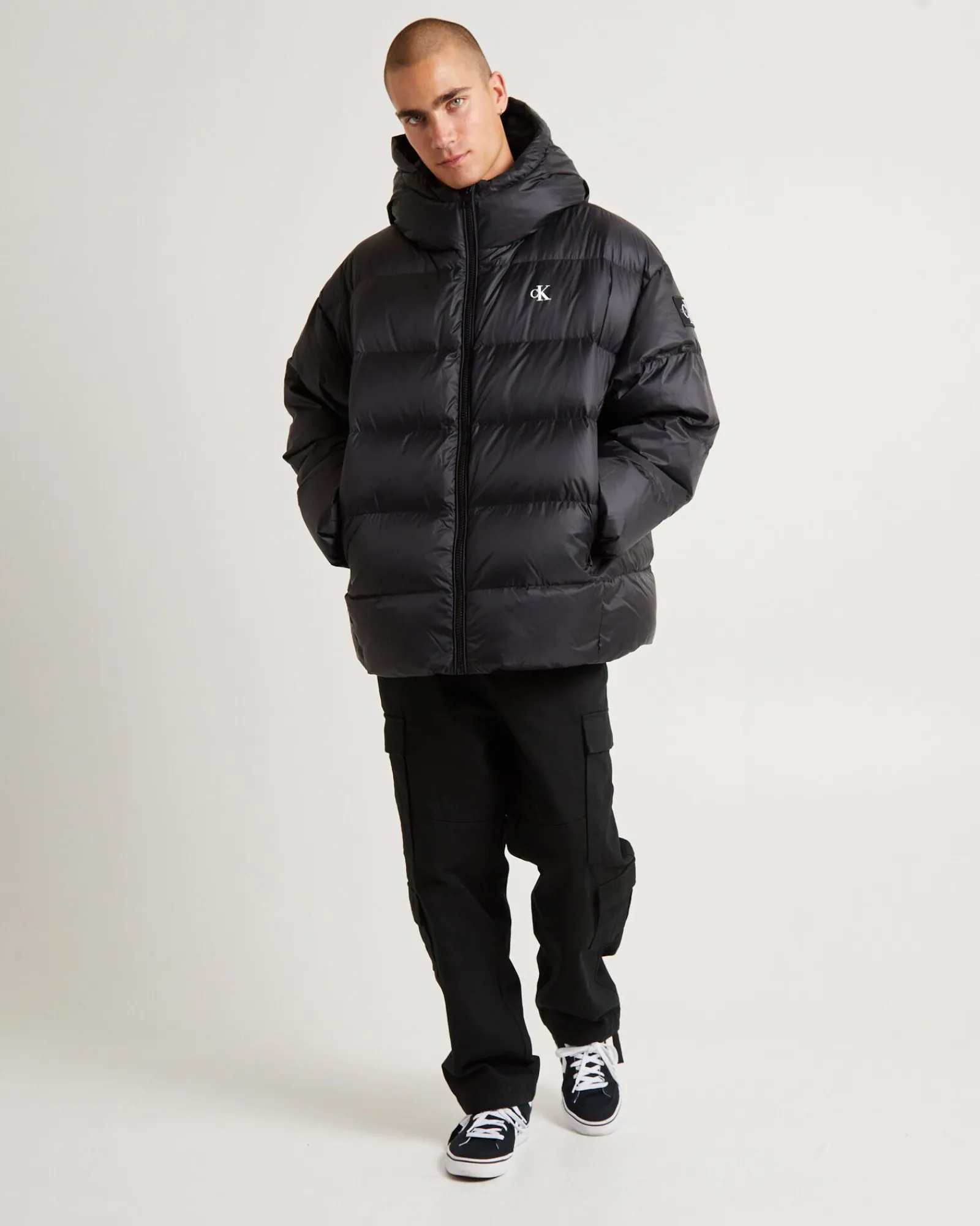 essentials_down_oversized_0.webp Outlet CALVIN KLEIN Essentials Down Oversized Puffer Jacket Black