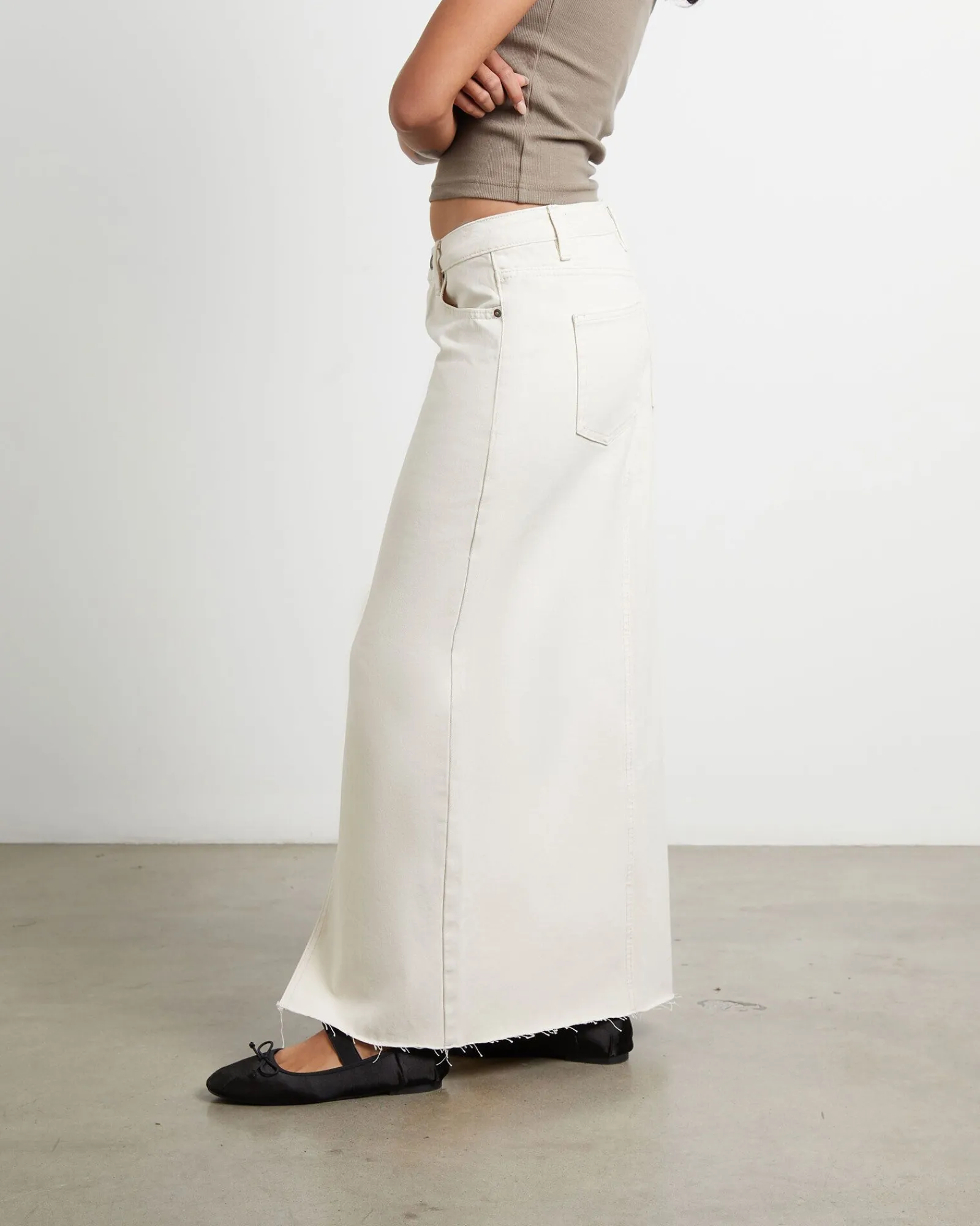 eva_maxi_denim_skirt_in_c_3.webp New INSIGHT Eva Maxi Denim Skirt In Chalk