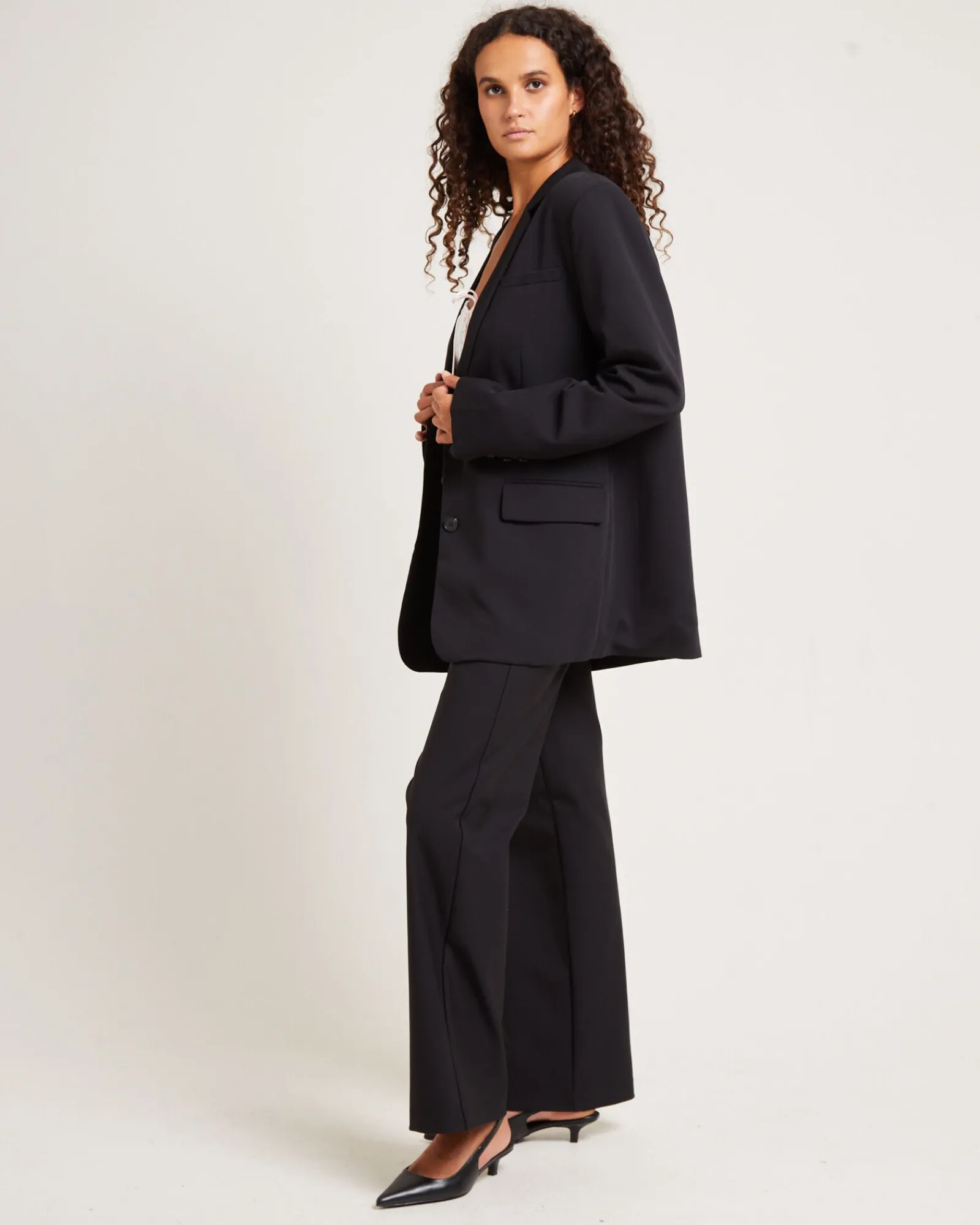 evie_boyfriend_blazer_3.webp Fashion ALICE IN THE EVE Evie Boyfriend Blazer