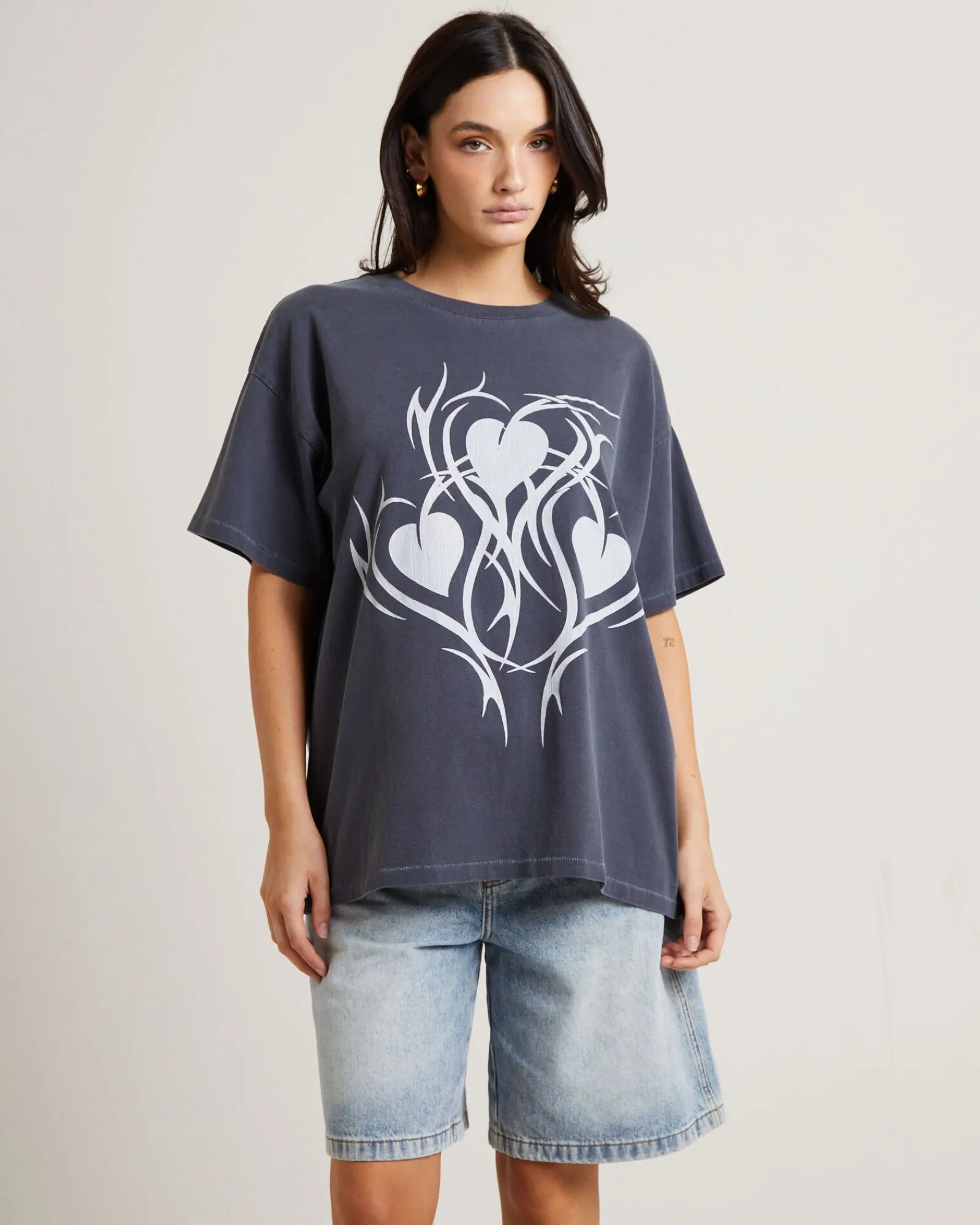 goth_heart_oversized_tee__0.webp Discount NEON HART Goth Heart Oversized Tee In Vintage Charcoal