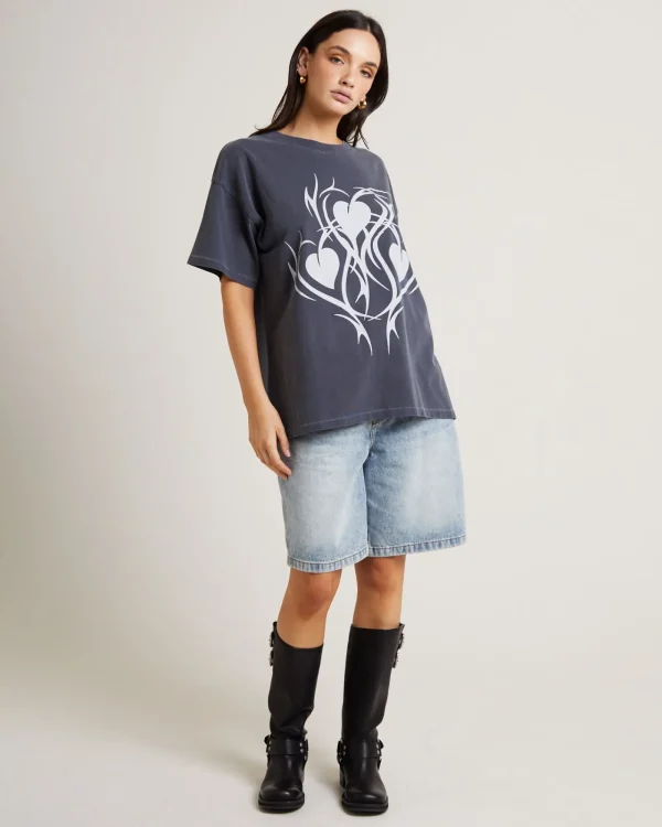 Discount NEON HART Goth Heart Oversized Tee In Vintage Charcoal