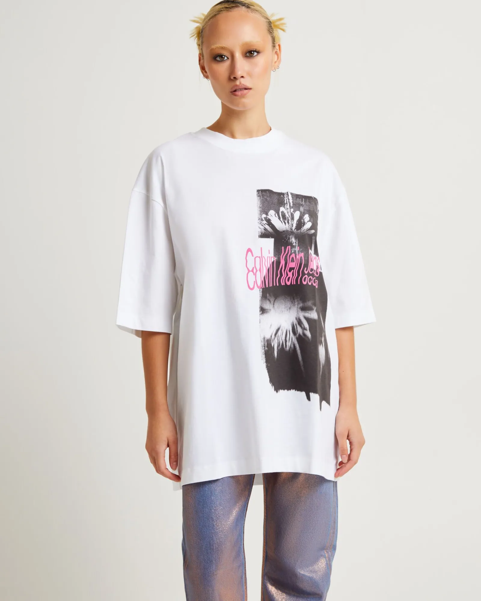 graphic_tee_disrupted_flo_0.webp Sale CALVIN KLEIN Graphic Tee Disrupted Floral