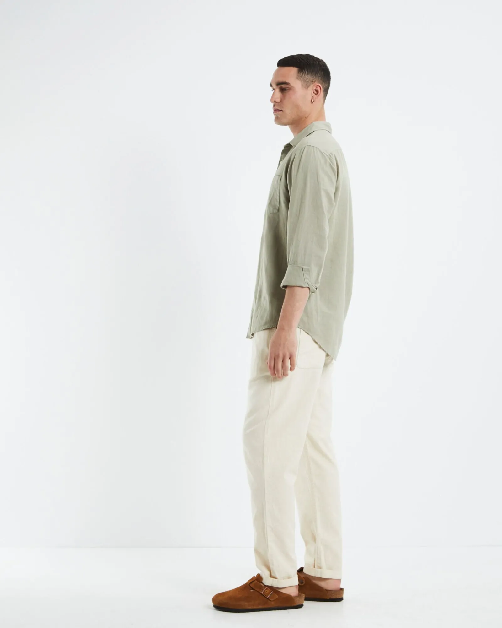 grover_long_sleeve_linen__6.webp Discount ARVUST Grover Long Sleeve Linen Shirt Moss