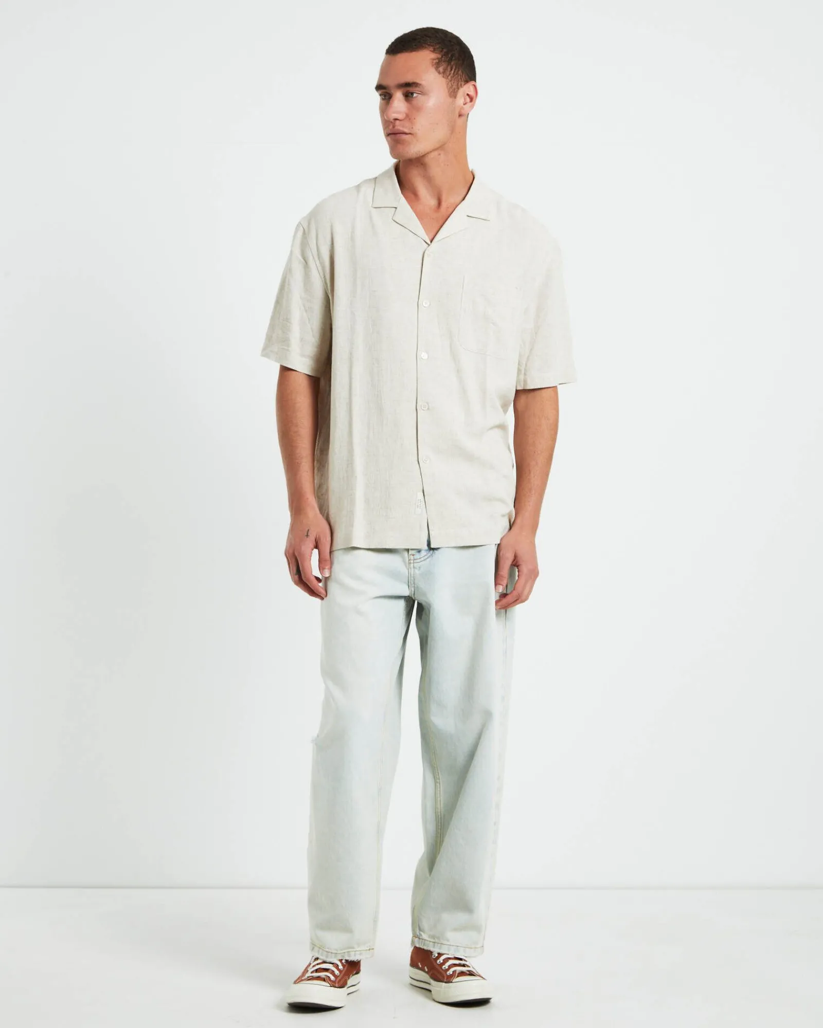 harrison_linen_short_slee_2.webp Sale ARVUST Harrison Linen Short Sleeve Resort Shirt In Natural