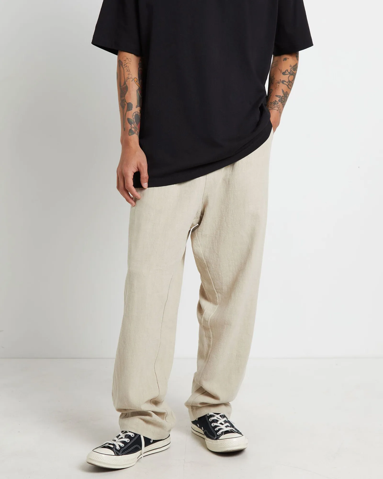 harrow_pleat_linen_pants_0-1.webp Shop THE CRITICAL SLIDE SOCIETY Harrow Pleat Linen Pants