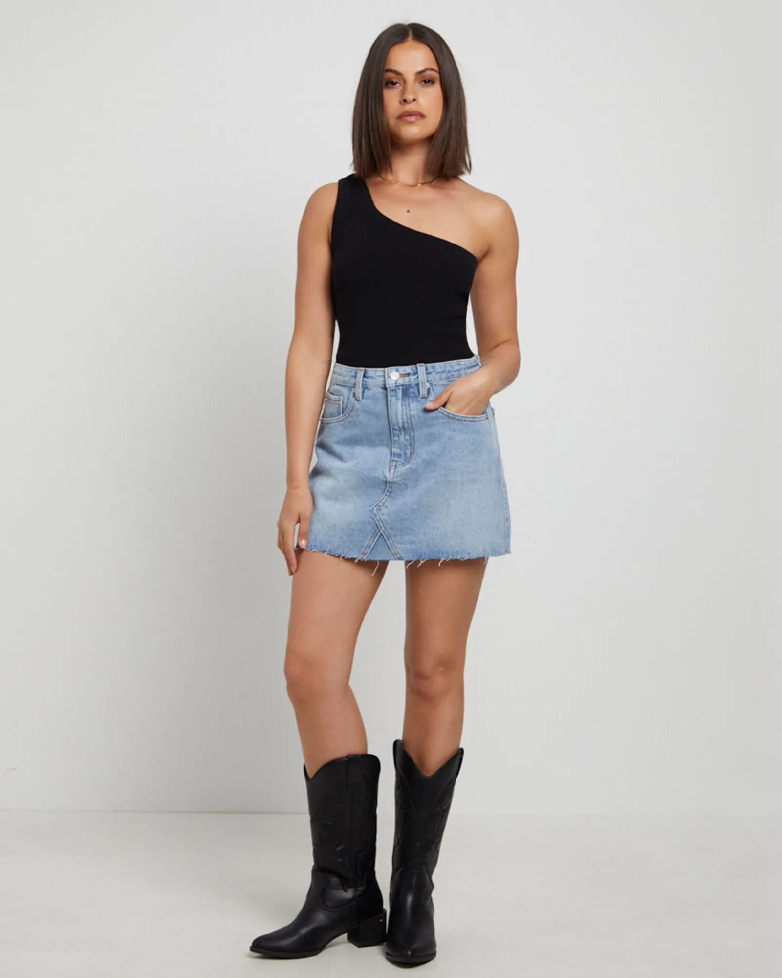 hattie_denim_mini_skirt_i_2-1.webp Discount INSIGHT Hattie Denim Mini Skirt In Crush Blue