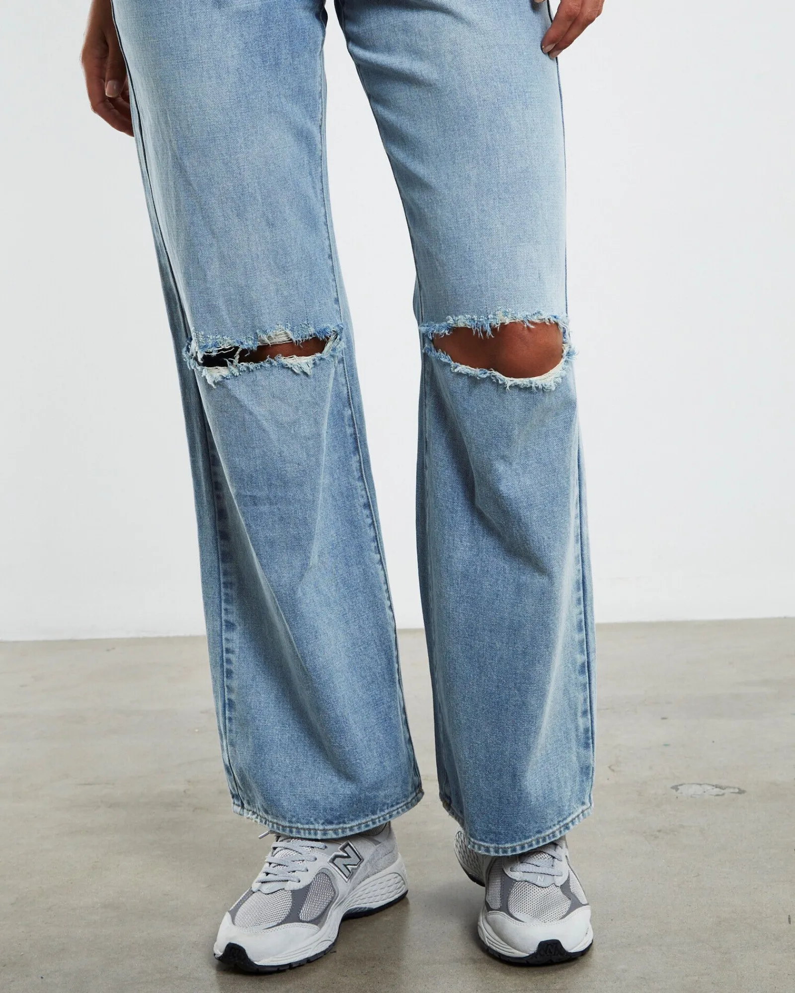 hendrixe_jackson_mid_wais_4.webp Best Sale ONE TEASPOON Hendrixe Jackson Mid Waist Wide Leg Jeans Blue