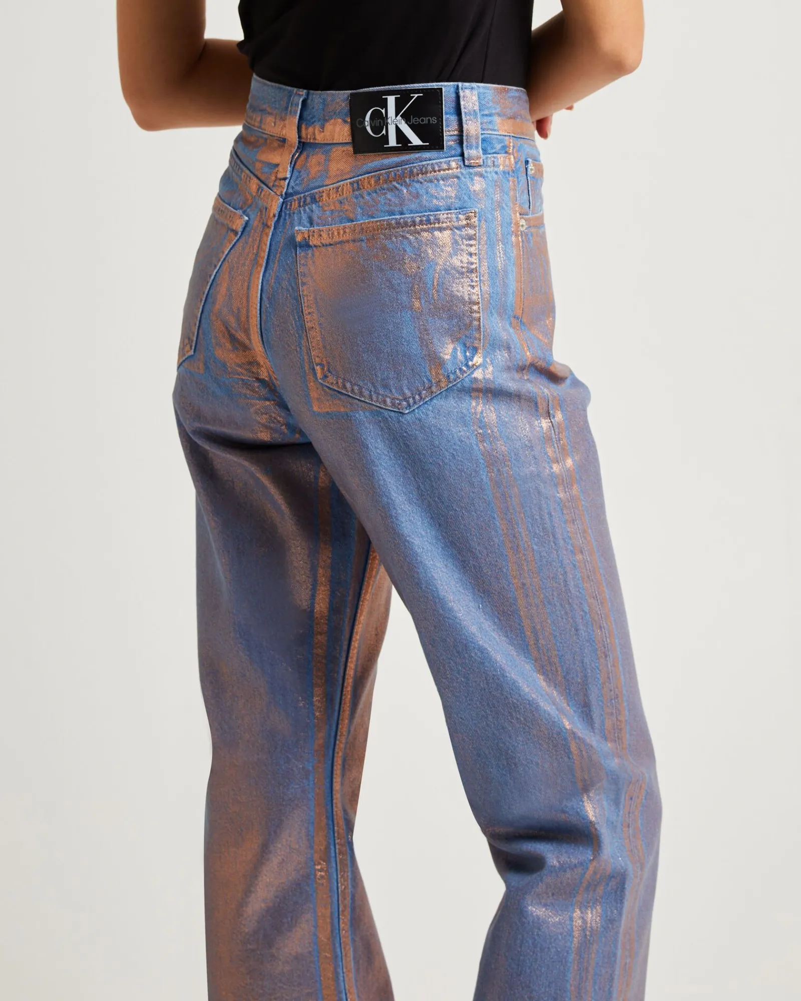 high_rise_straight_metall_4.webp Sale CALVIN KLEIN High Rise Straight Metallic Jeans