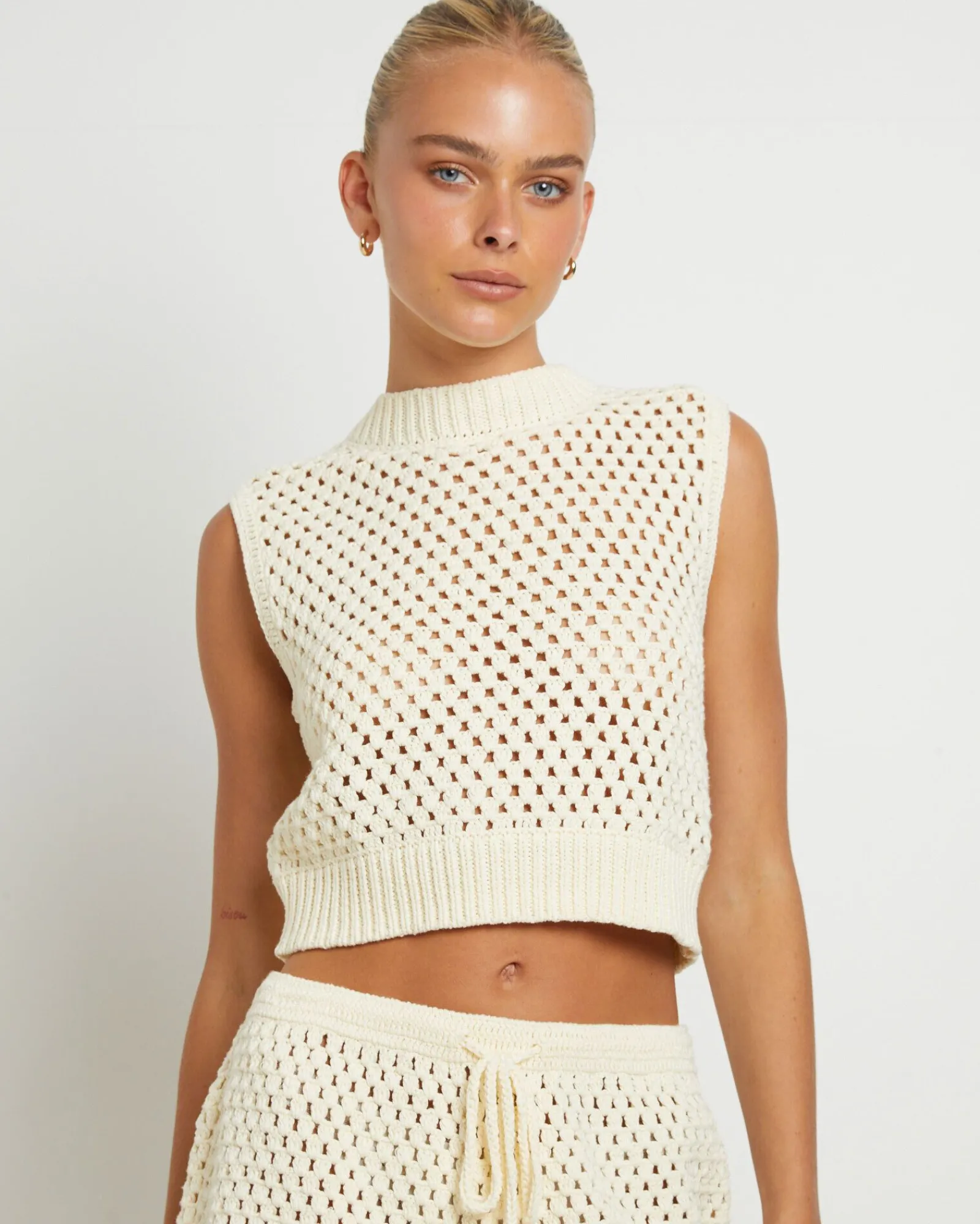 isla_crochet_vest_in_crea_5.webp Online FLEUR BY BLANCA STUDIO Isla Crochet Vest In Cream