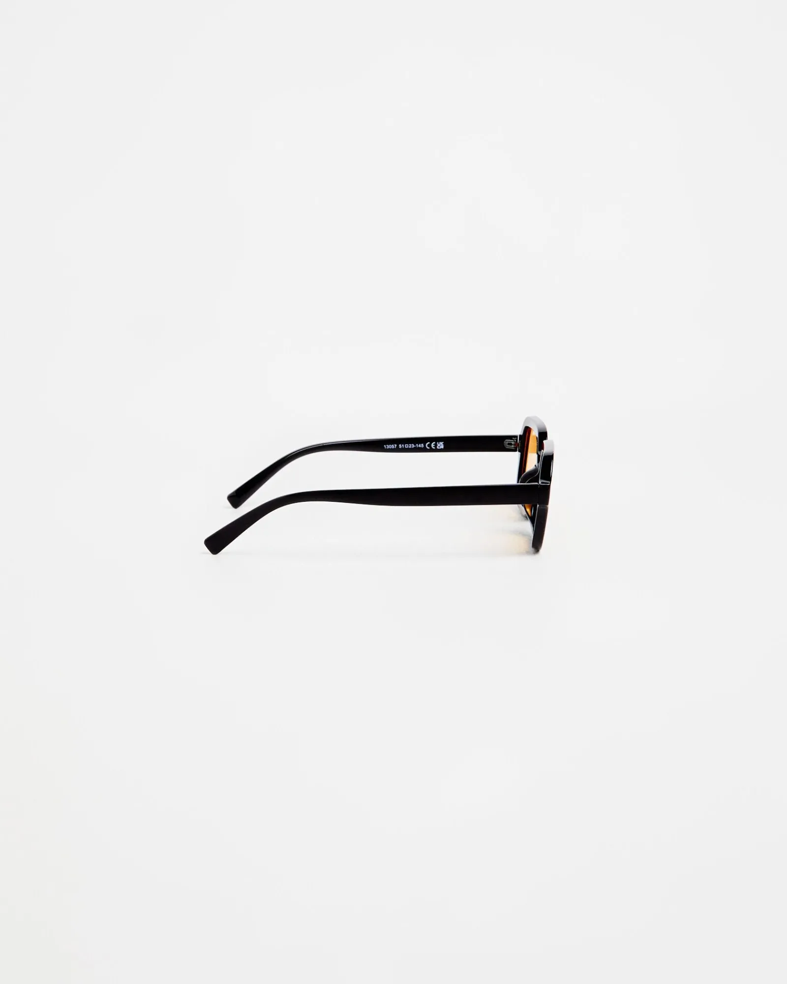 jessie_sunglasses_in_brow_3.webp Discount INSIGHT Jessie Sunglasses In Brown