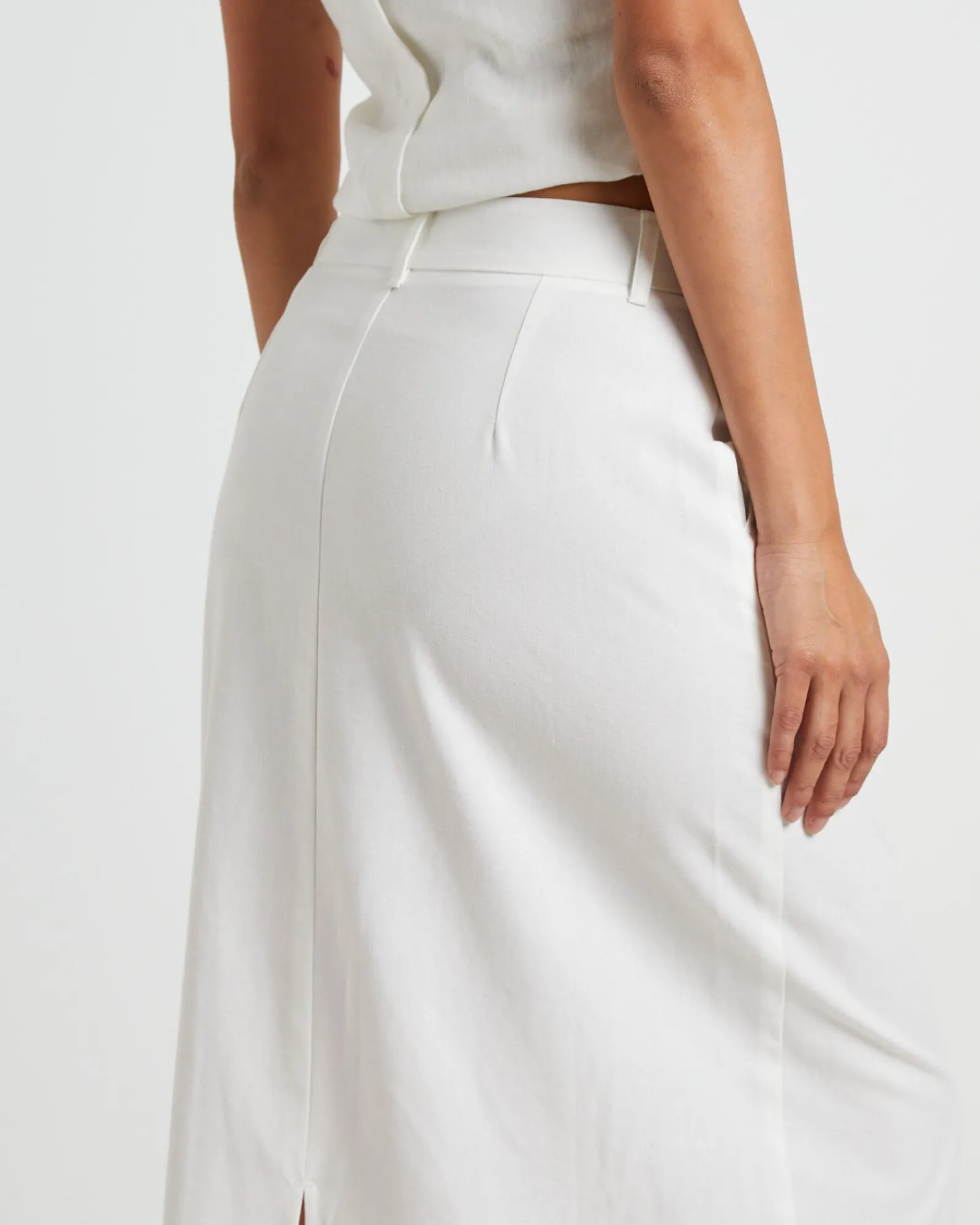 jinta_tailored_linen_maxi_4.webp Outlet SUBTITLED Jinta Tailored Linen Maxi Skirt In White