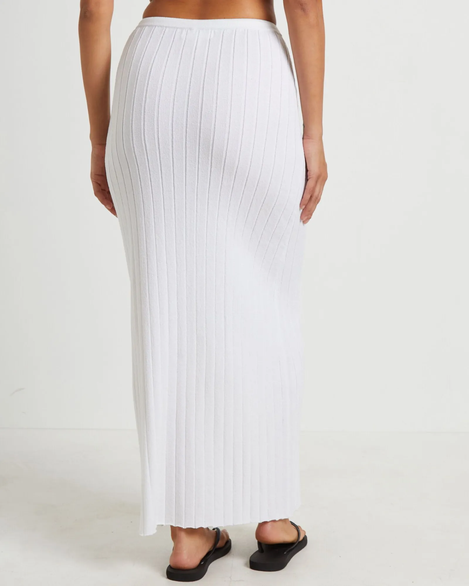 keta_knit_maxi_skirt_in_w_1.webp Online SUBTITLED Keta Knit Maxi Skirt In White