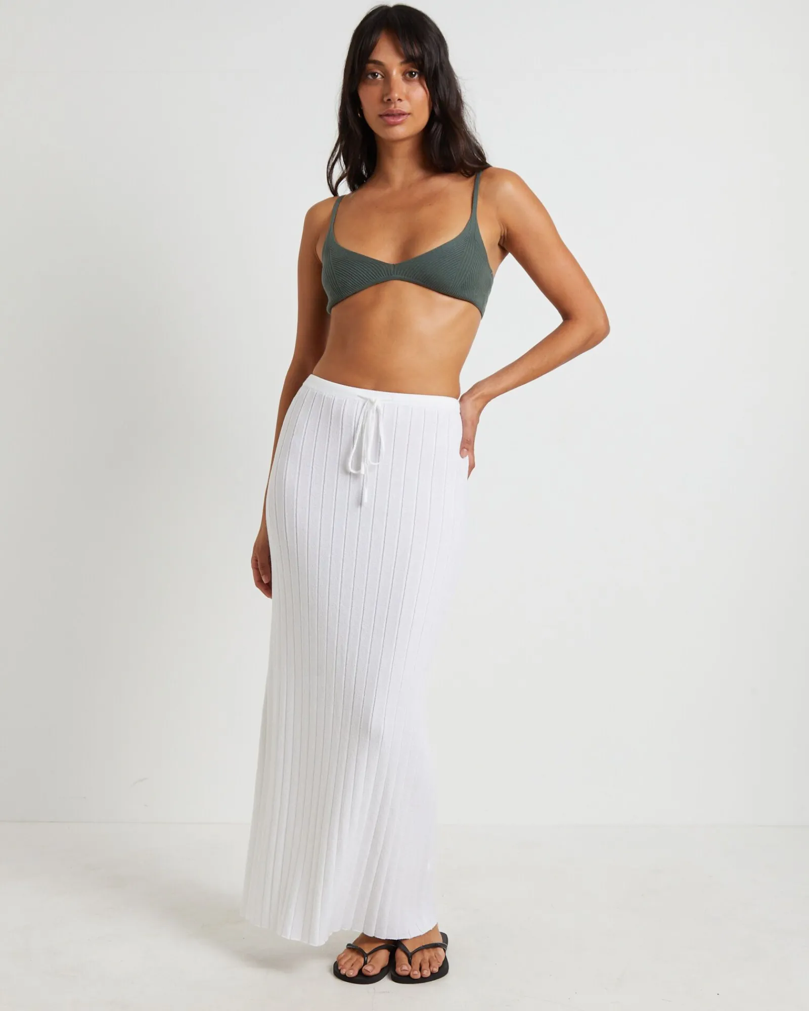 keta_knit_maxi_skirt_in_w_2.webp Online SUBTITLED Keta Knit Maxi Skirt In White