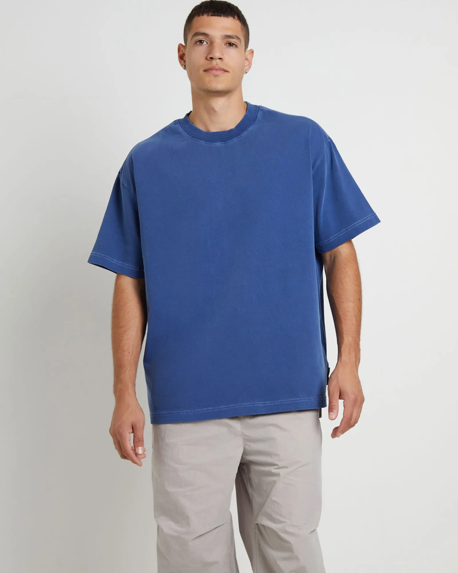 killie_contrast_short_sle_0.webp Shop BLACK NOISE WHITE RAIN Killie Contrast Short Sleeve T-Shirt In Navy